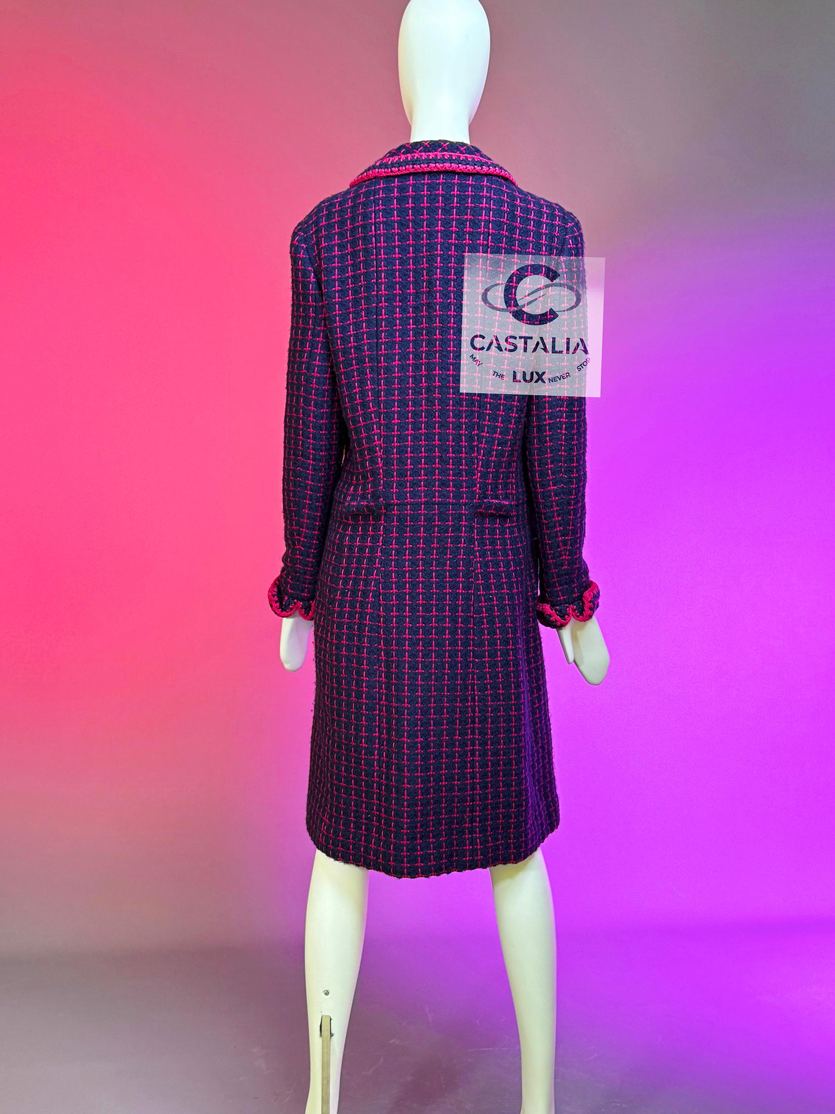 Cappotto Chanel 2000 Couture in tweed con bottoni CC Cube 42 FR in vendita 13