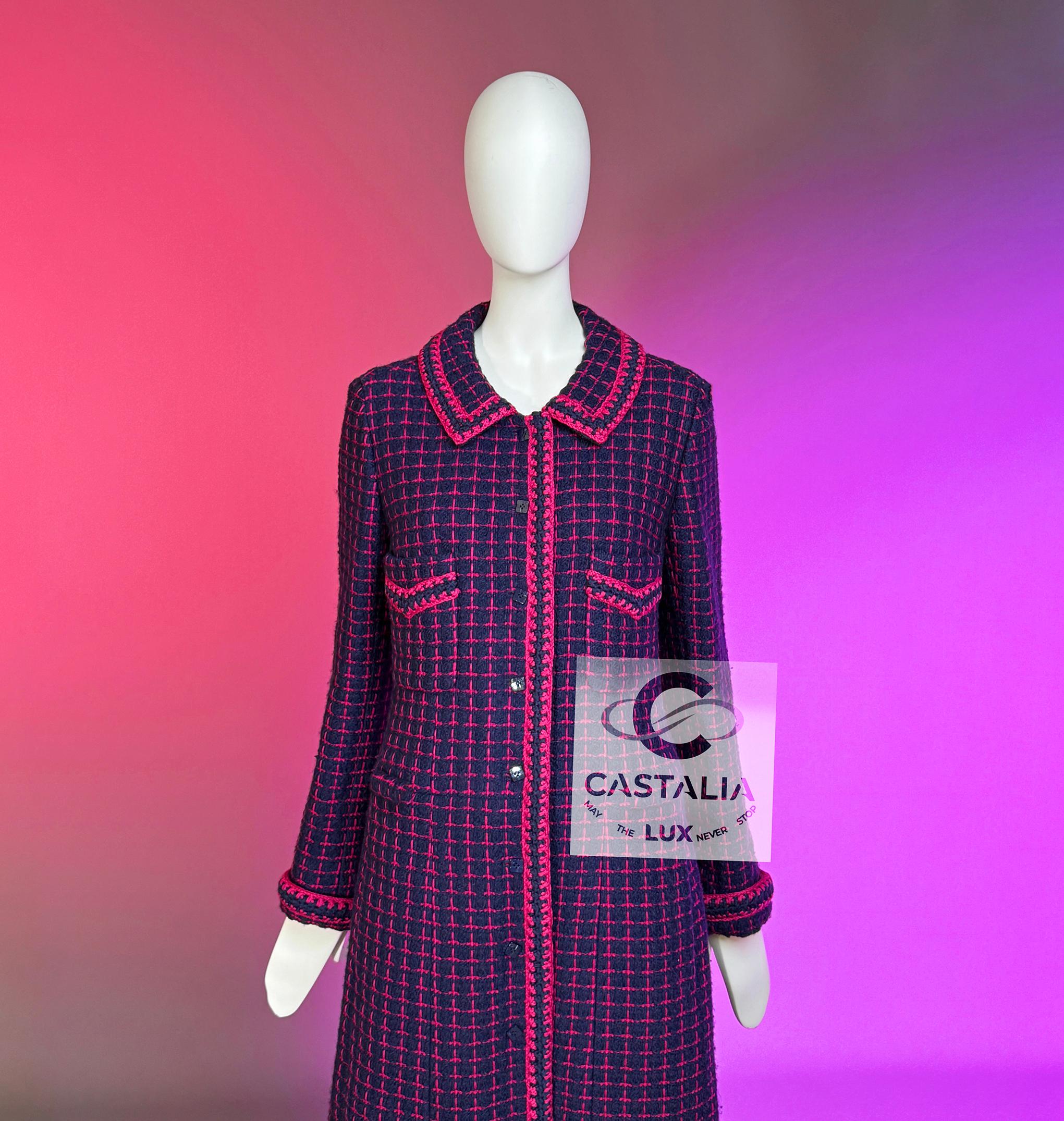 Femenino o masculino CHANEL 2000 Vintage Relic CC Buttons Abrigo de tweed 42 FR en venta
