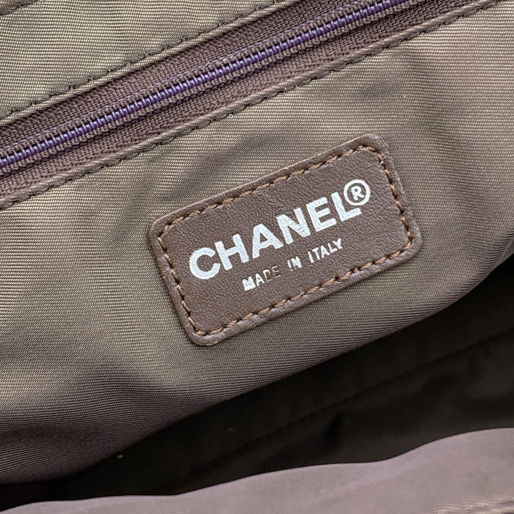 Chanel 2000s Military Green Nylon New Travel Line Tote Shoulder Bag For Sale 1