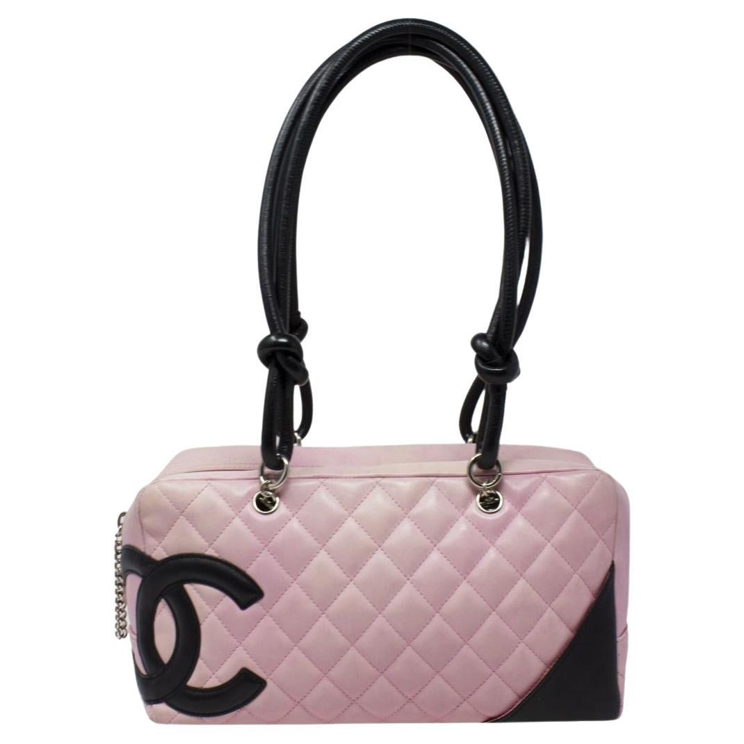 Chanel 2000er Rosa gesteppte Umhängetasche im Angebot
