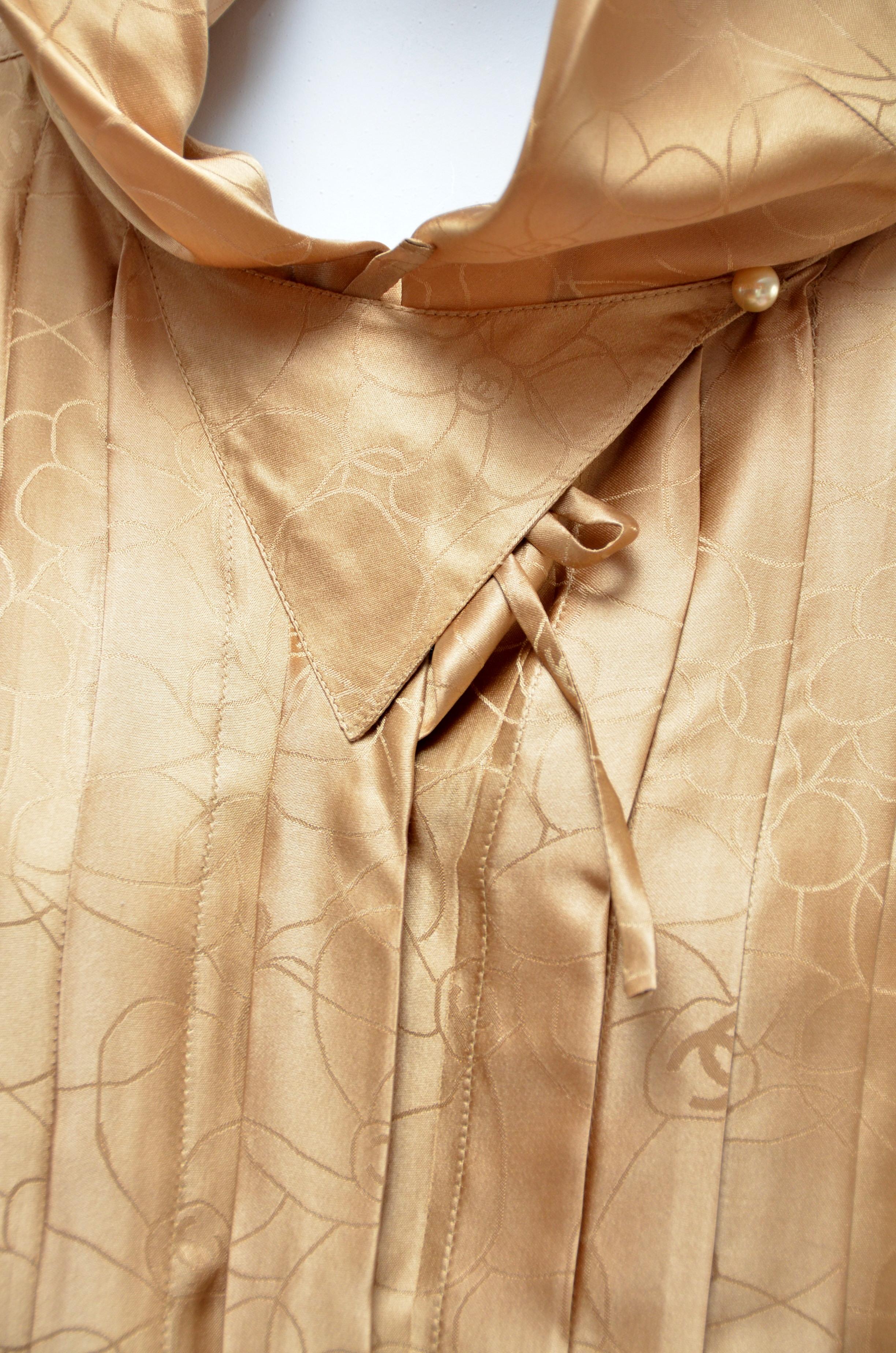 CHANEL 2001 Camellia Printed Hooded Vintage Silk Dress   SZ 42 1