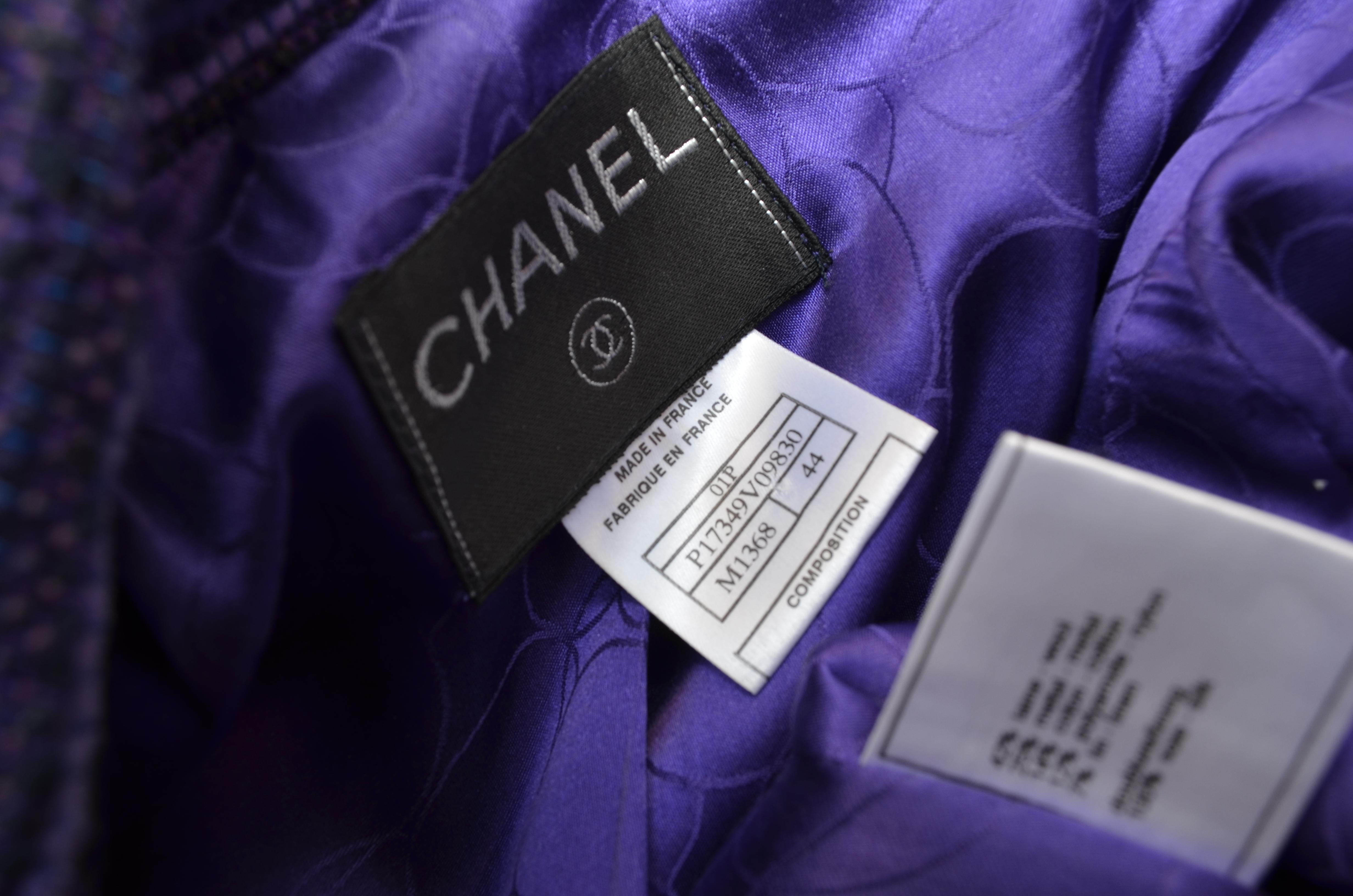 Women's Chanel 2001 P Purple Tweed Knit Jacket For Sale