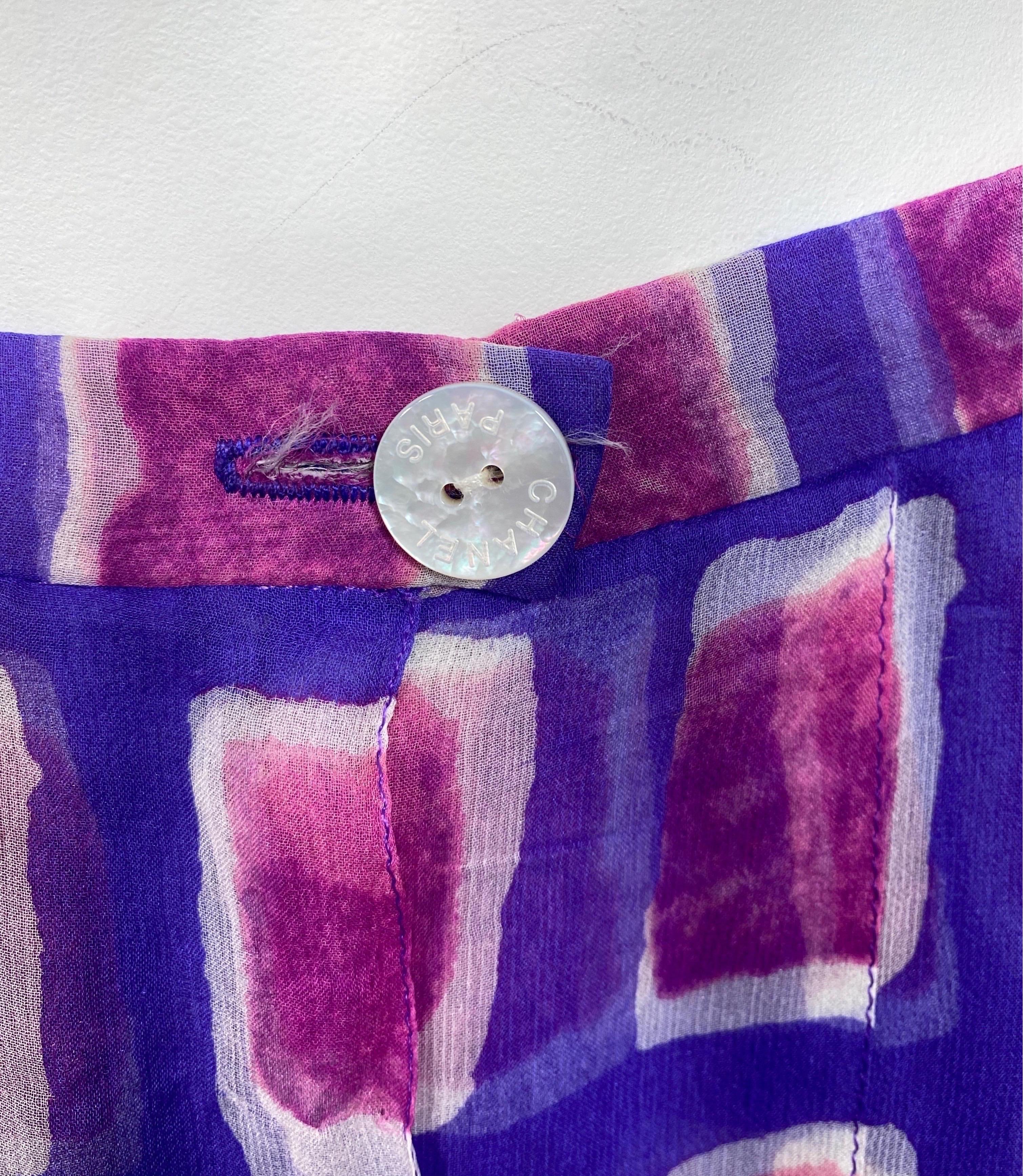 Chanel 2001 Purple and Fuchsia Silk Print Skirt - Size 40 4