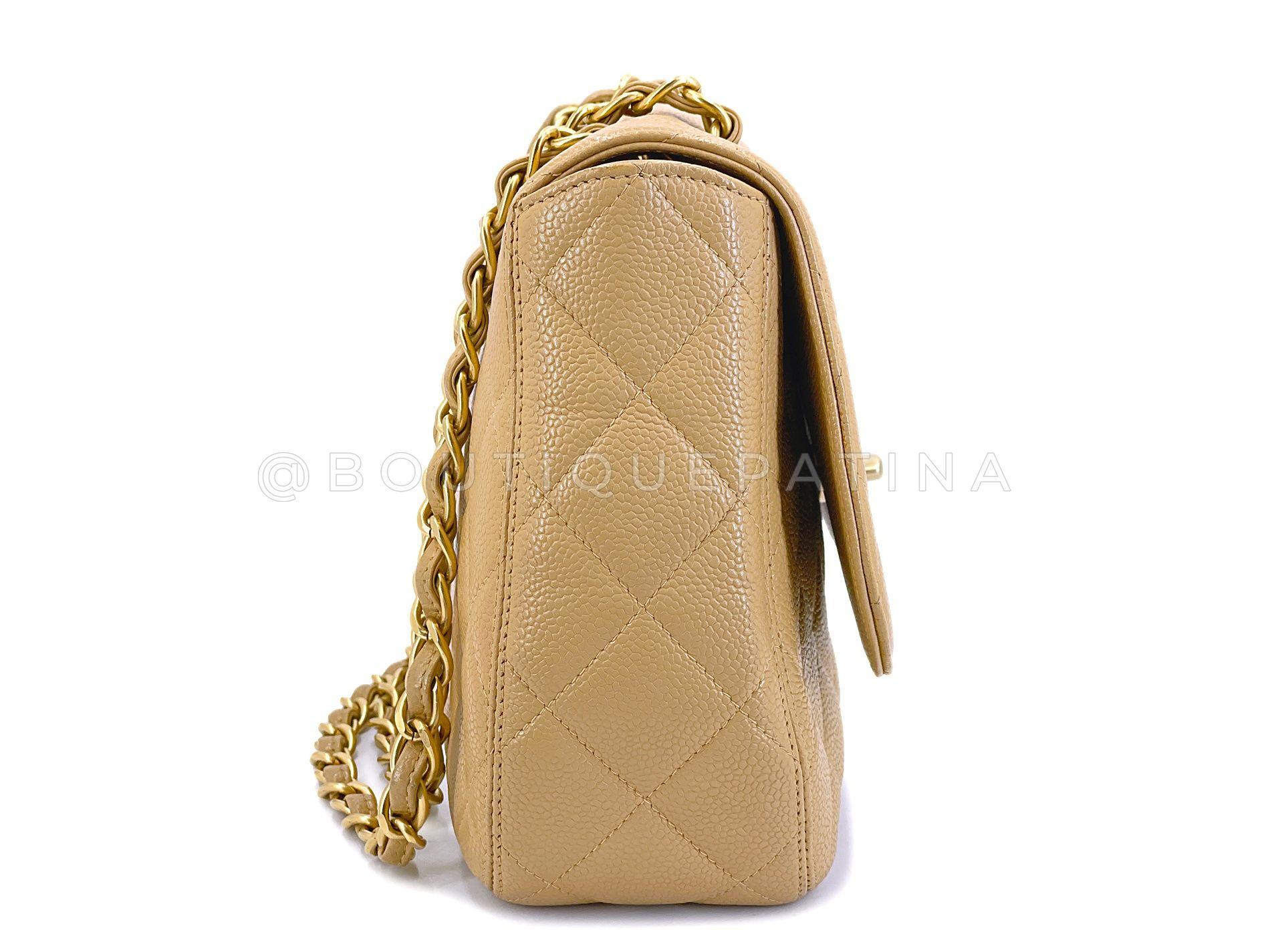 Women's Chanel 2001 Vintage Beige Caviar Jumbo Classic Flap Bag 24k GHW Curved 68128 For Sale