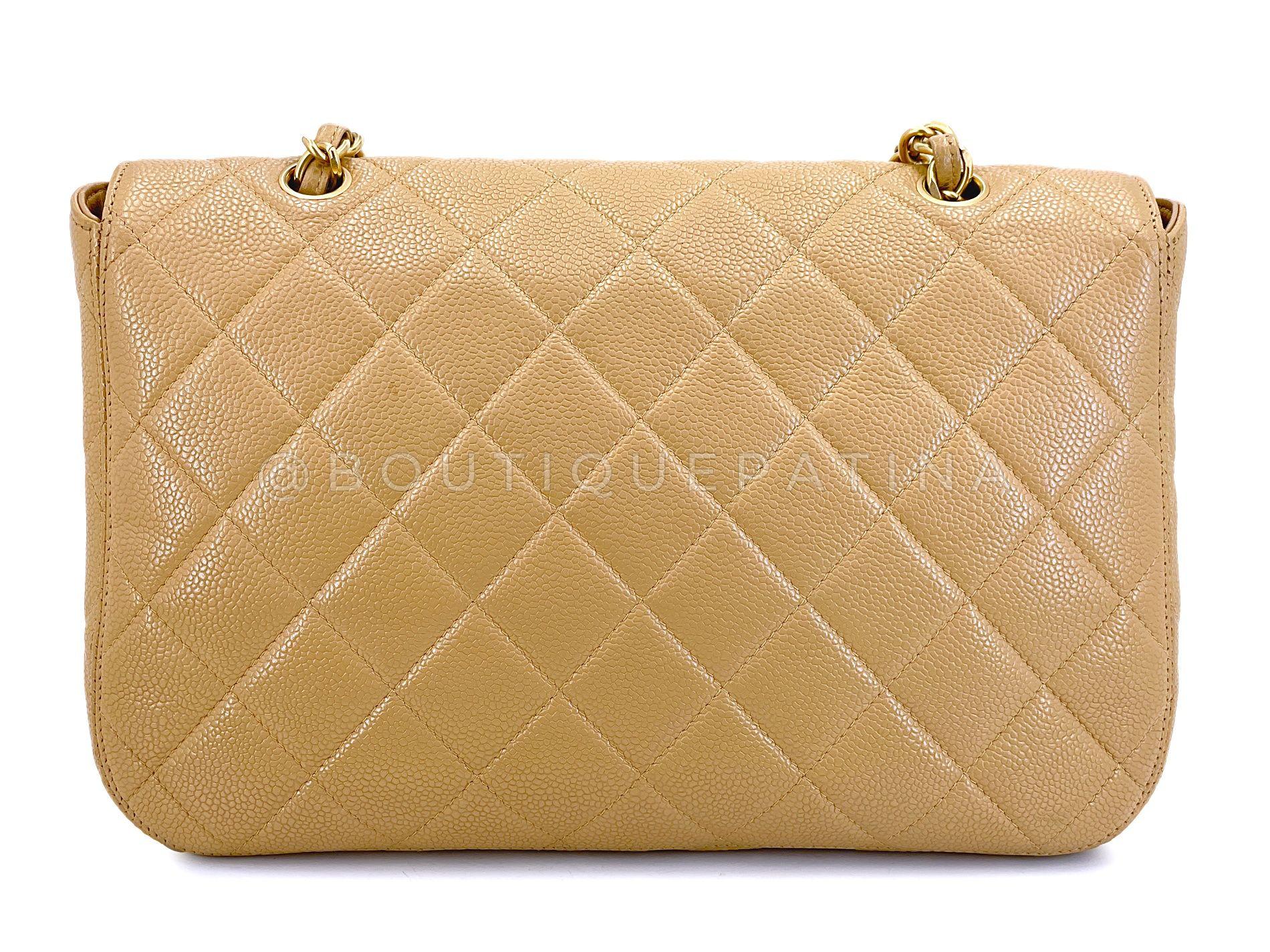 Chanel 2001 Vintage Beige Caviar Jumbo Classic Flap Bag 24k GHW Curved 68128 For Sale 1