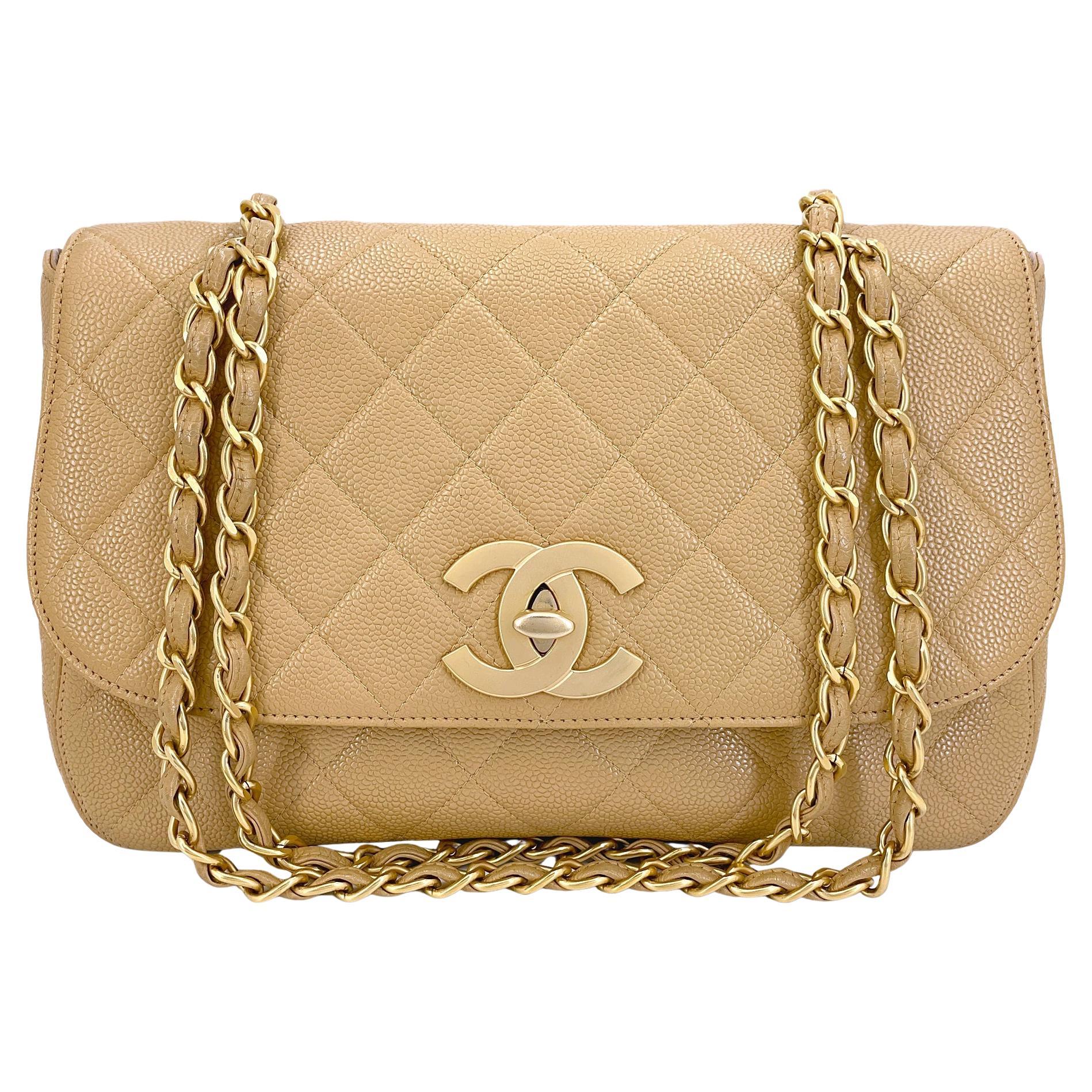 Chanel 2001 Vintage Beige Caviar Jumbo Classic Flap Bag 24k GHW Curved 68128 For Sale