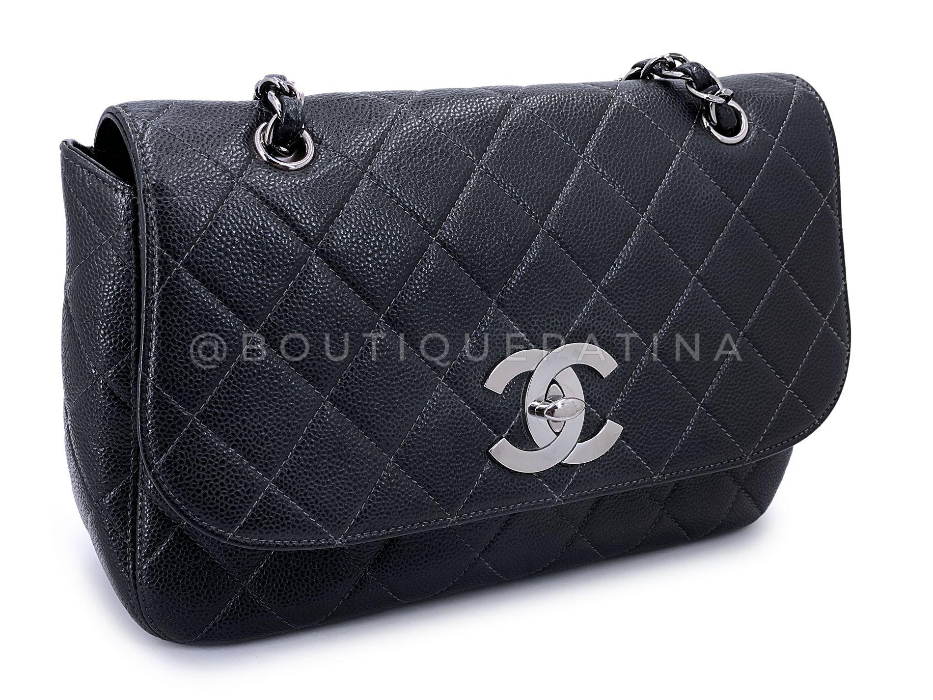 Chanel 2001 Vintage Black Caviar Curved Jumbo Classic Flap Bag RHW 68338 In Excellent Condition For Sale In Costa Mesa, CA