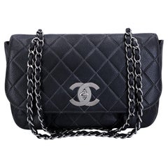 Chanel 2001 Vintage Schwarzer Kaviar Gebogene Jumbo Classic Flap Tasche RHW 68338