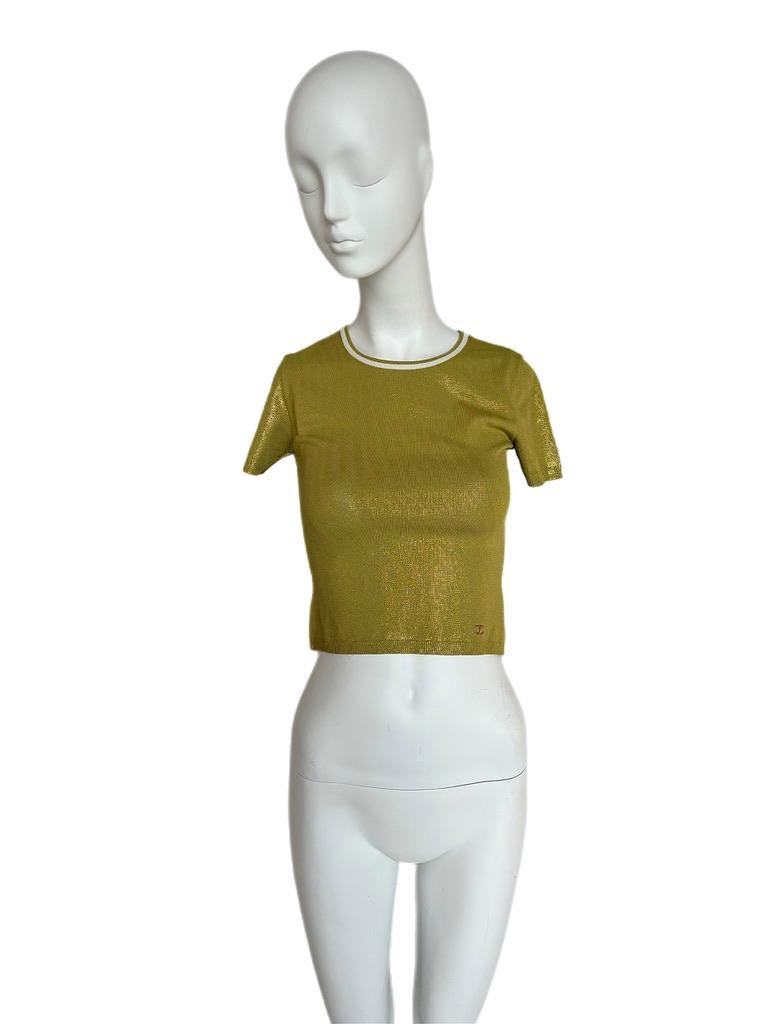 Chanel
Cruise 2001
Vintage
Golden Wasabi Metallic
Pristine
FR34
Cropped baby tee t-shirt
Measurements in inches laying flat: length 17.5, pit to pit 14 to 15, smallest of waist 12.5 to 13.5

FINAL SALE