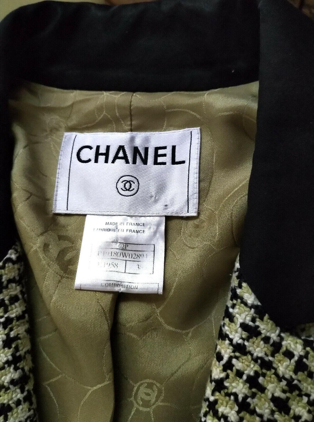 Chanel 2002 02P Sage Green, Black, White Camellia Tweed Jacket FR 38/ US 4 6  For Sale 3