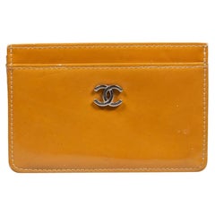 Chanel 2002-2003 Brown Patent CC Logo Cardholder