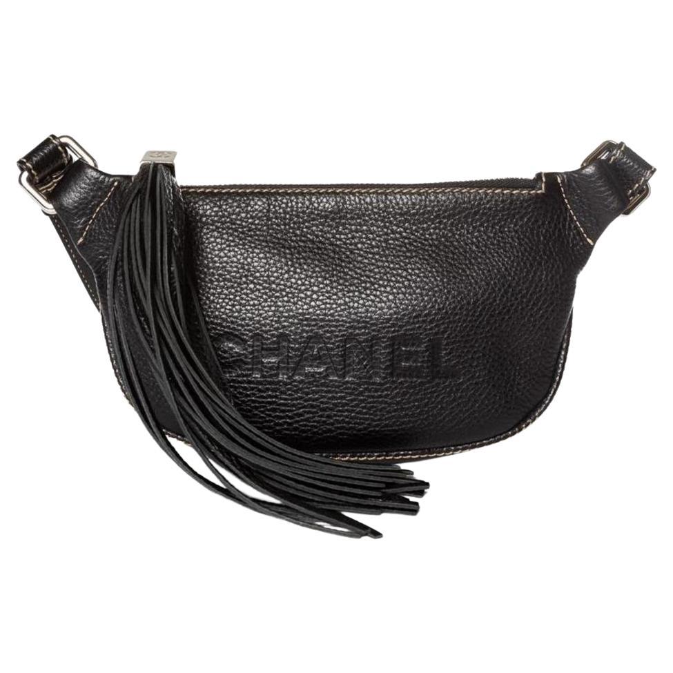 Chanel 2002 Pebbled Leather Whipstitch Crossbody Tassel Fringe Pouch Bag In Good Condition For Sale In Miami, FL