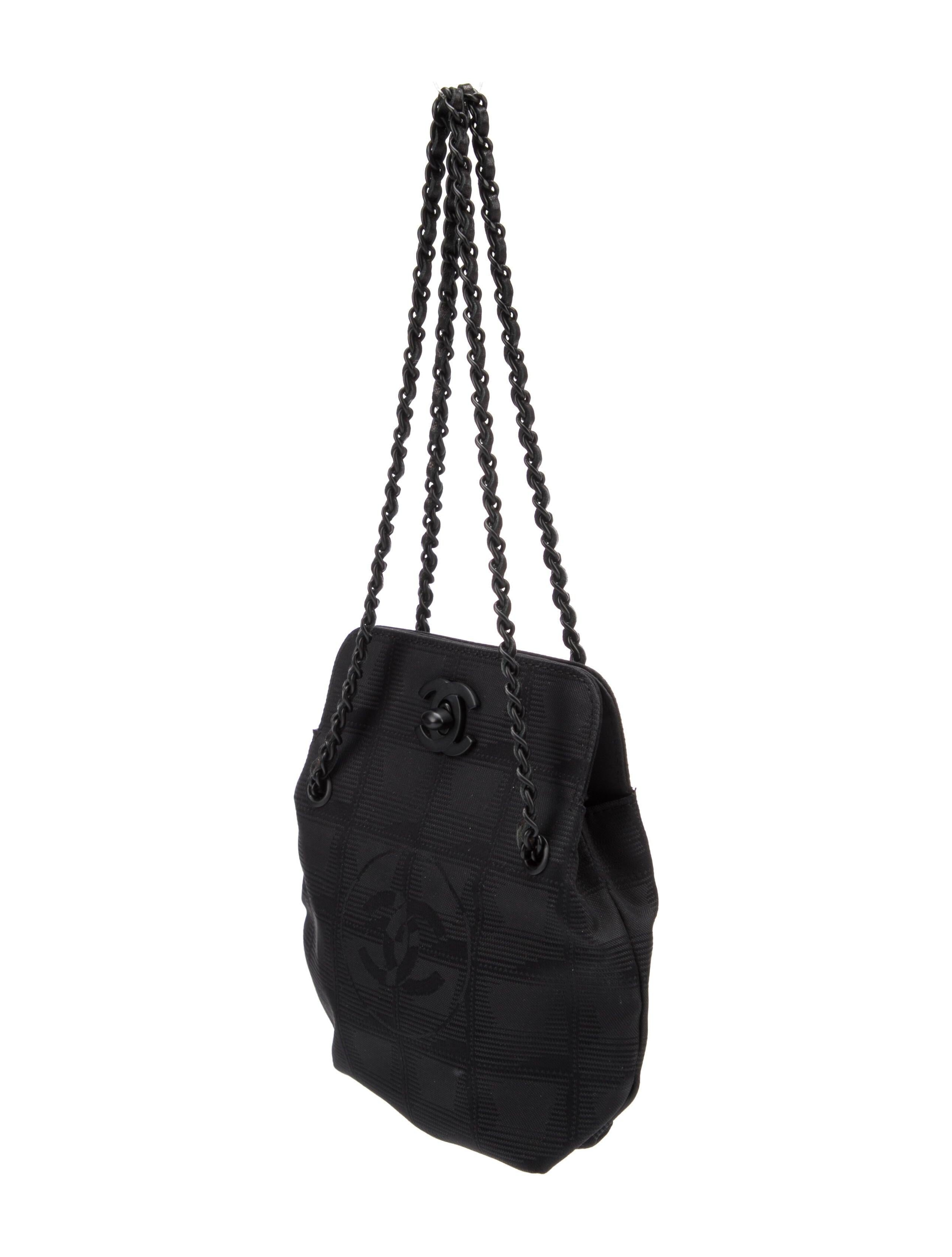 Chanel 2002 So Black CC Micro Mini CC Microfiber Nylon Pochette Satchel Bag  In Good Condition For Sale In Miami, FL