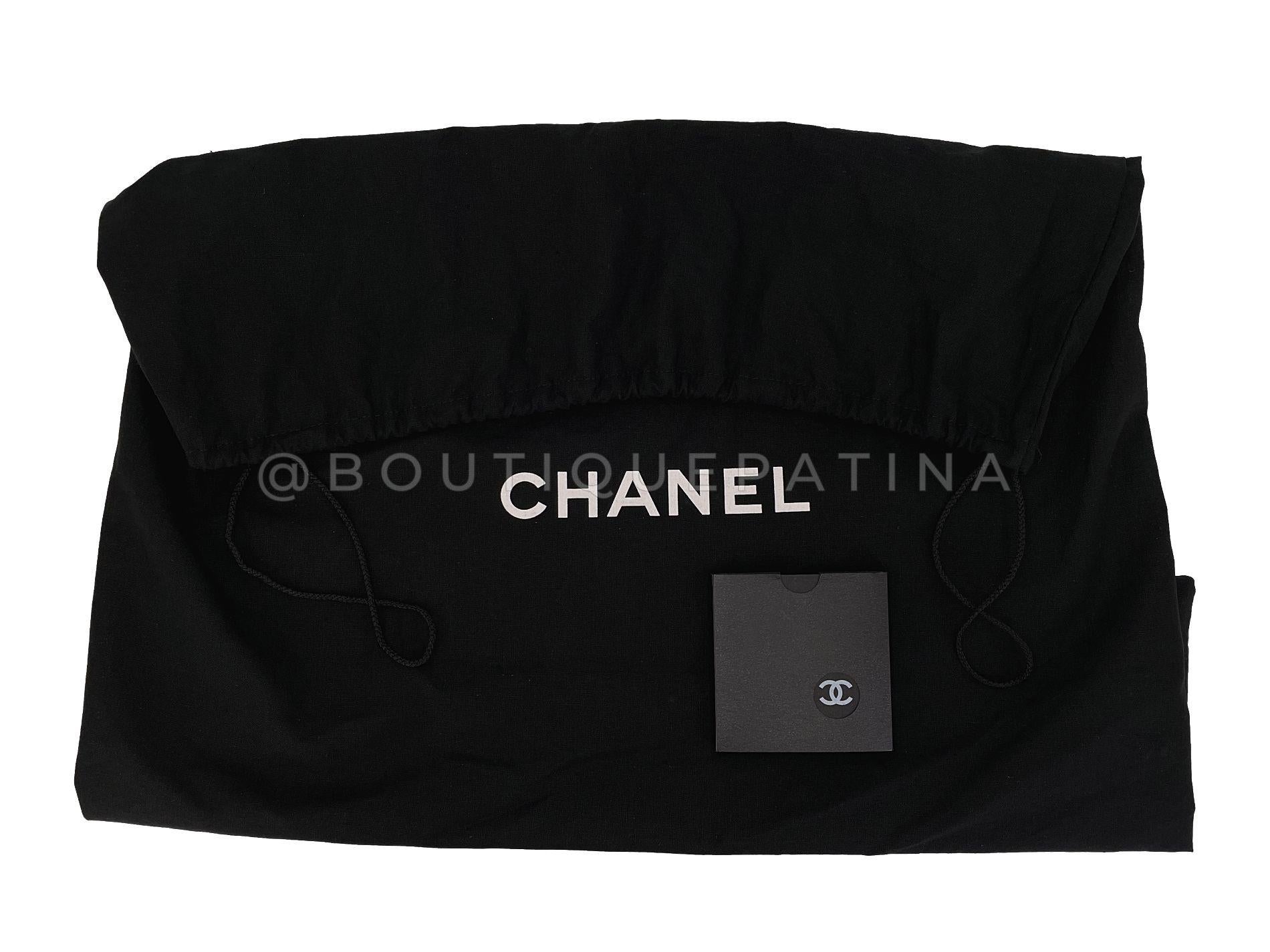 Chanel 2002 Vintage Black Caviar Classic Kelly Bag 24k GHW 68013 en vente 9