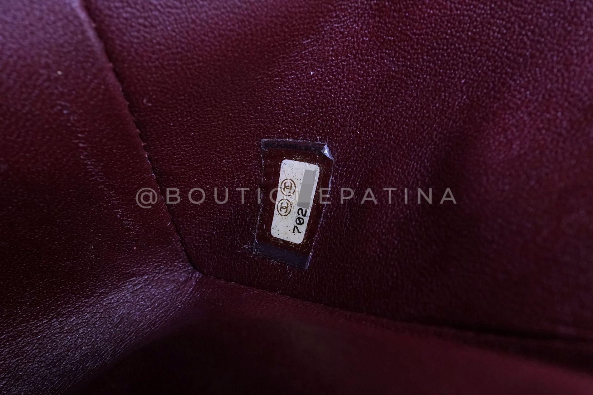 Chanel 2002 Vintage Petit sac classique à double rabat en cuir d'agneau noir 24k GHW 64869 en vente 7