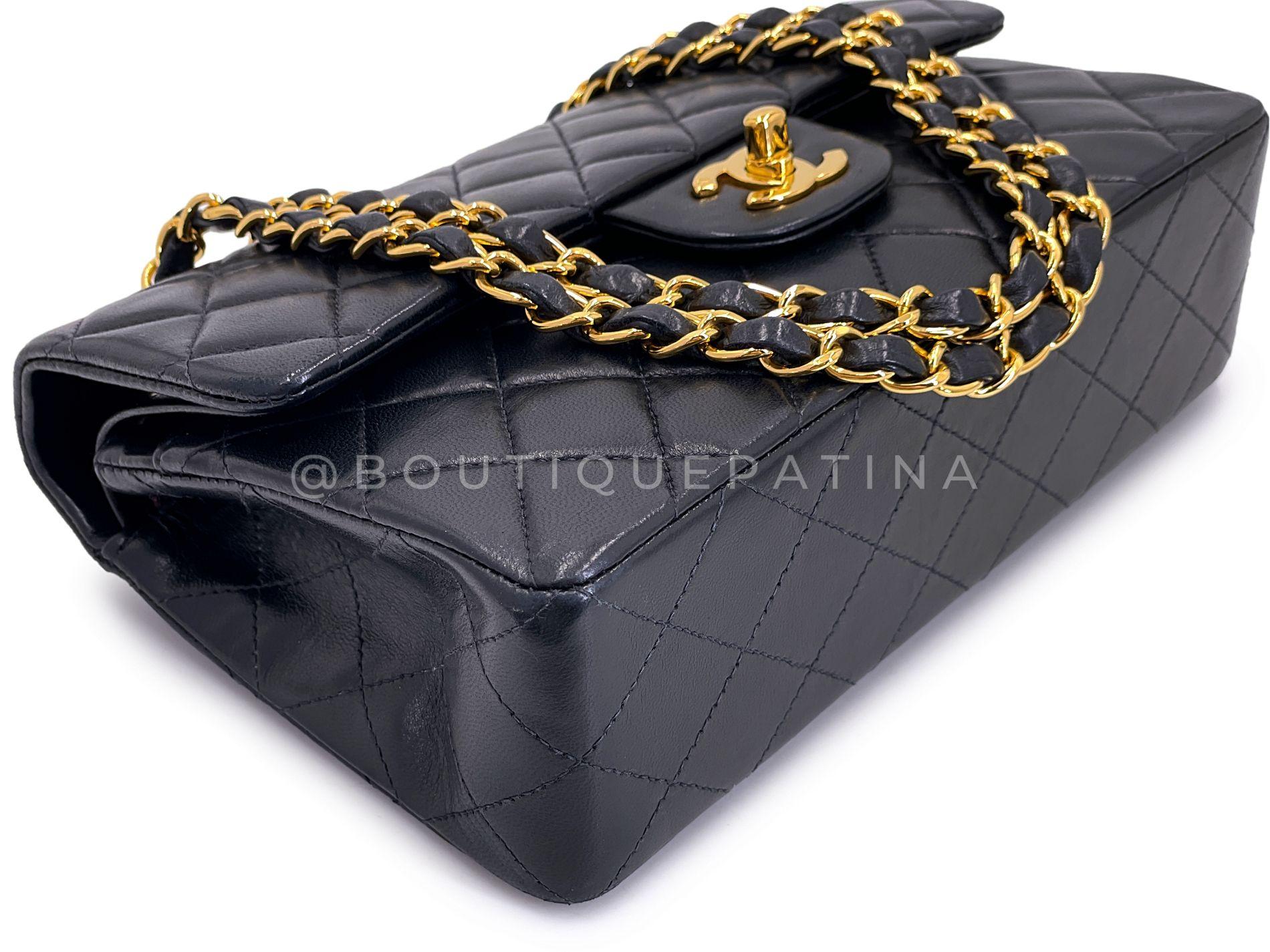 Chanel 2002 Vintage Petit sac classique à double rabat en cuir d'agneau noir 24k GHW 64869 en vente 2