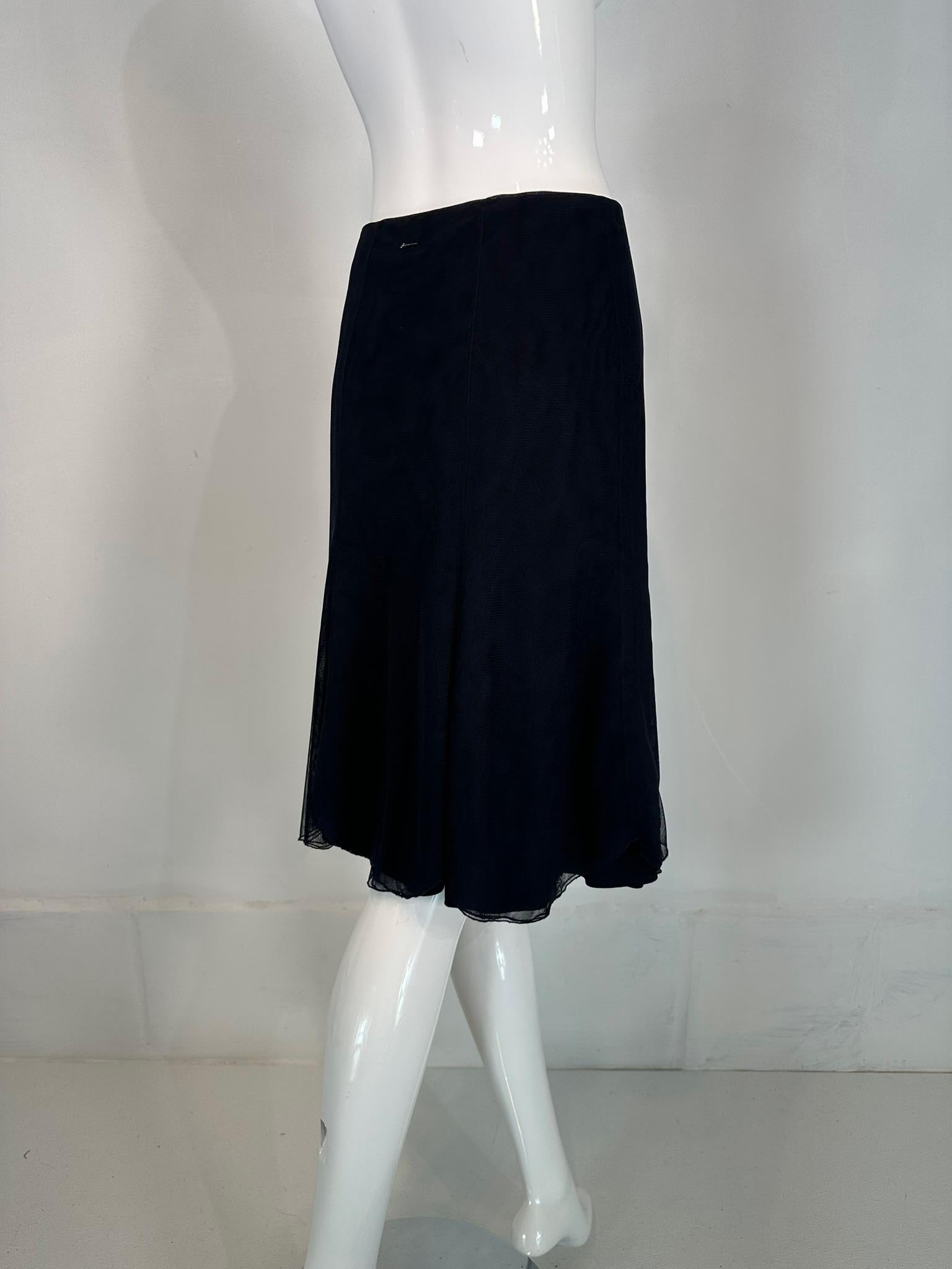 Chanel 2002C Jupe à trois couches en tulle bleu marine bordée de volants 38 en vente 4