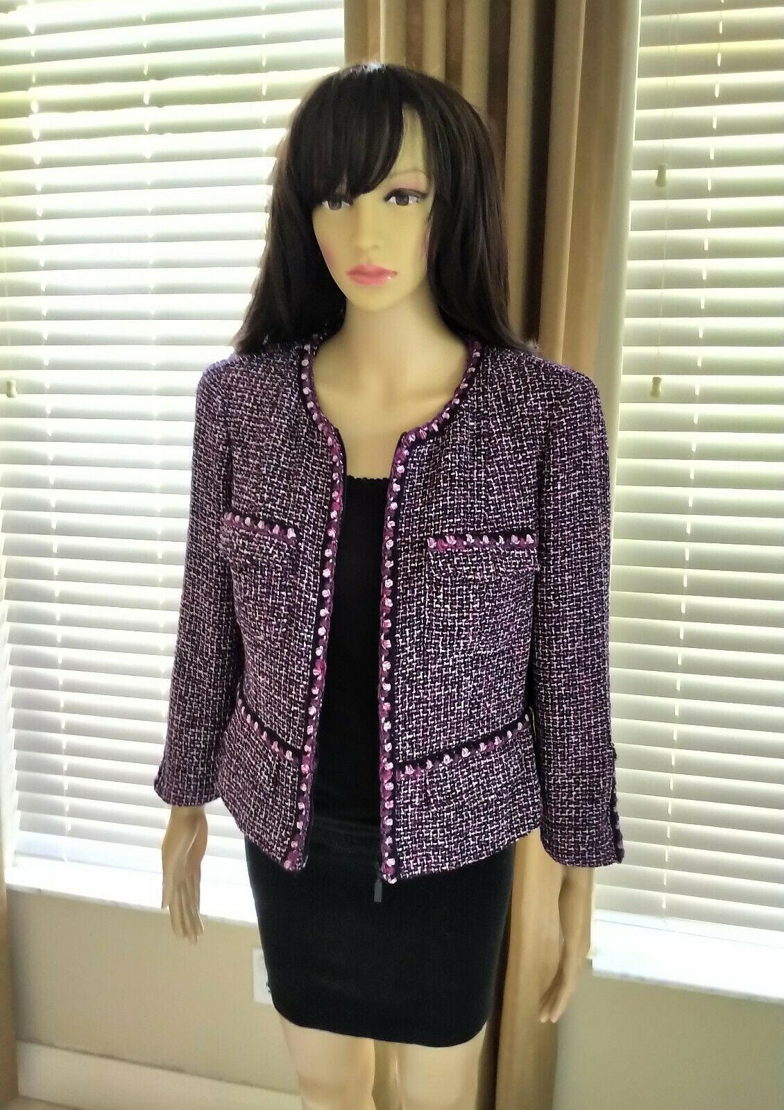 Chanel 2003 03P Pink, Plum, Violet, Rosette Fantasy Tweed Jacket FR 38/ US 4 6 For Sale 5