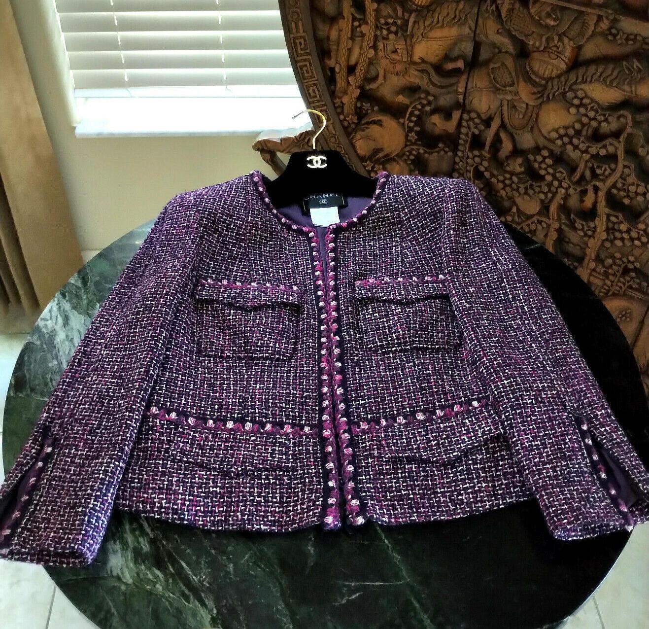 Black Chanel 2003 03P Pink, Plum, Violet, Rosette Fantasy Tweed Jacket FR 38/ US 4 6 For Sale