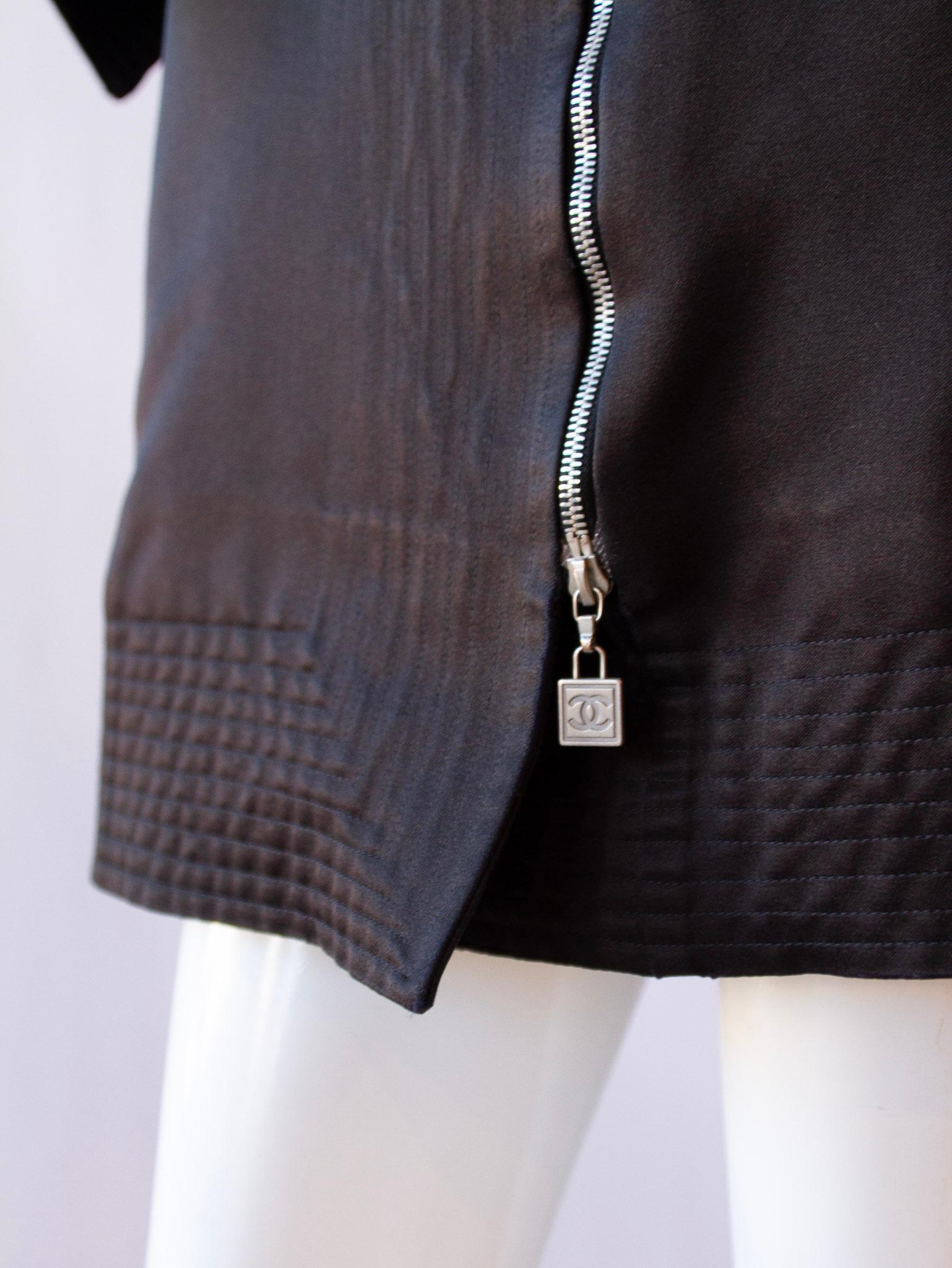 Chanel 2003 Autumn Black Ski Jacket For Sale 3