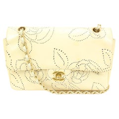 Chanel 2003 Cream Camelia Perforated Patent Medium Classic Flap GHW Fl41ck73