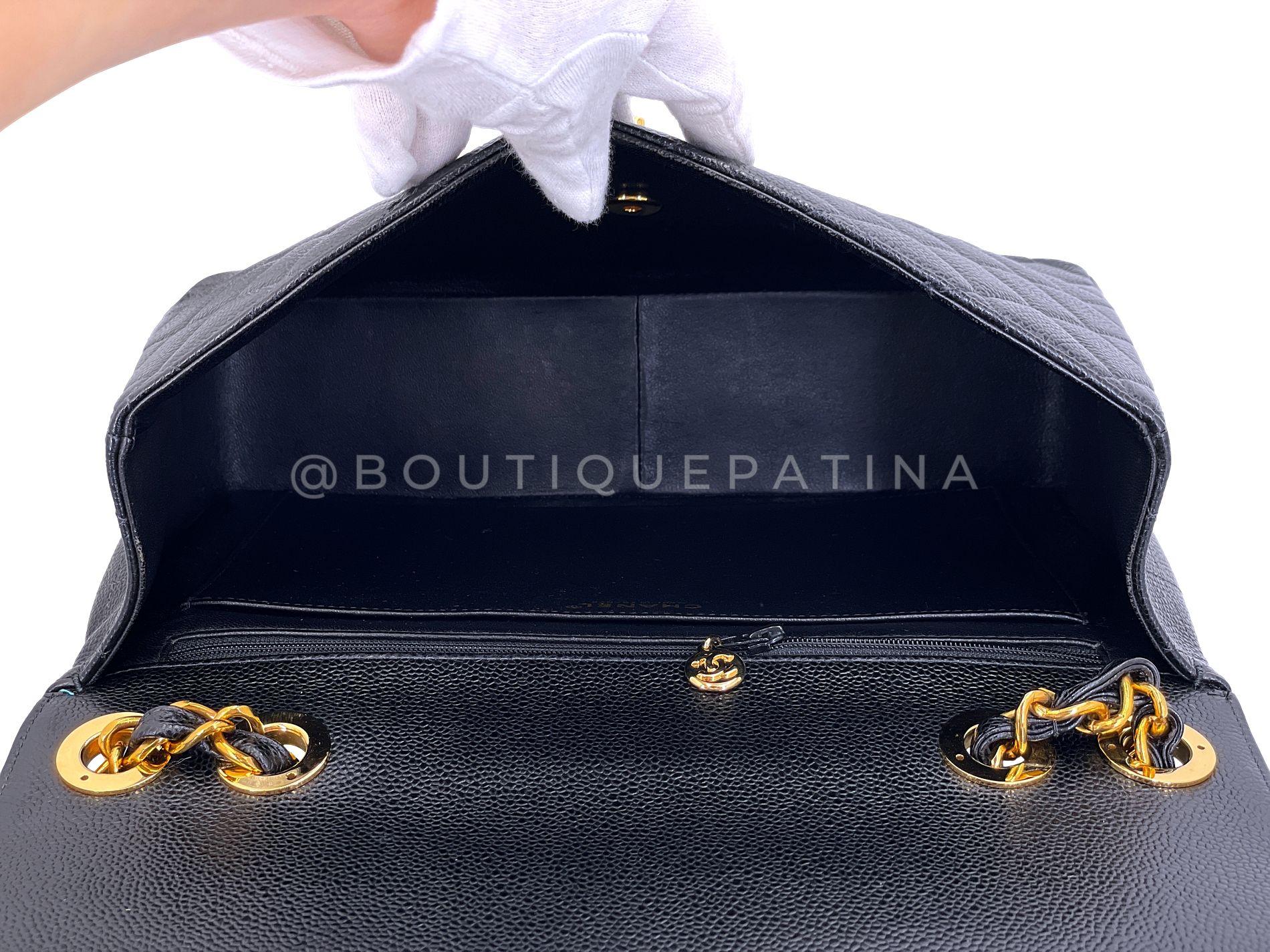 Chanel 2003 Vintage By Jumbo Black Caviar Classic Flap Bag 24k GHW  68942 en vente 5