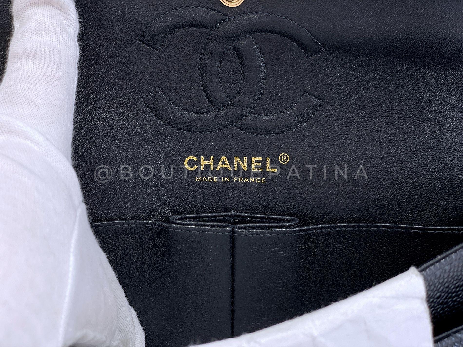 Chanel 2003 Vintage Schwarz Kaviar Kleine Classic Double Flap Tasche 24k GHW 67931 im Angebot 7
