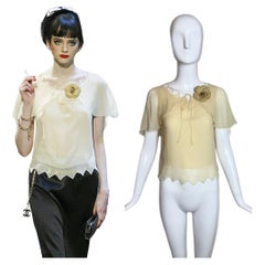 CHANEL 2003 Vintage Silk Vanilla Blouse w. Leather Camilla Ethereal Chevron