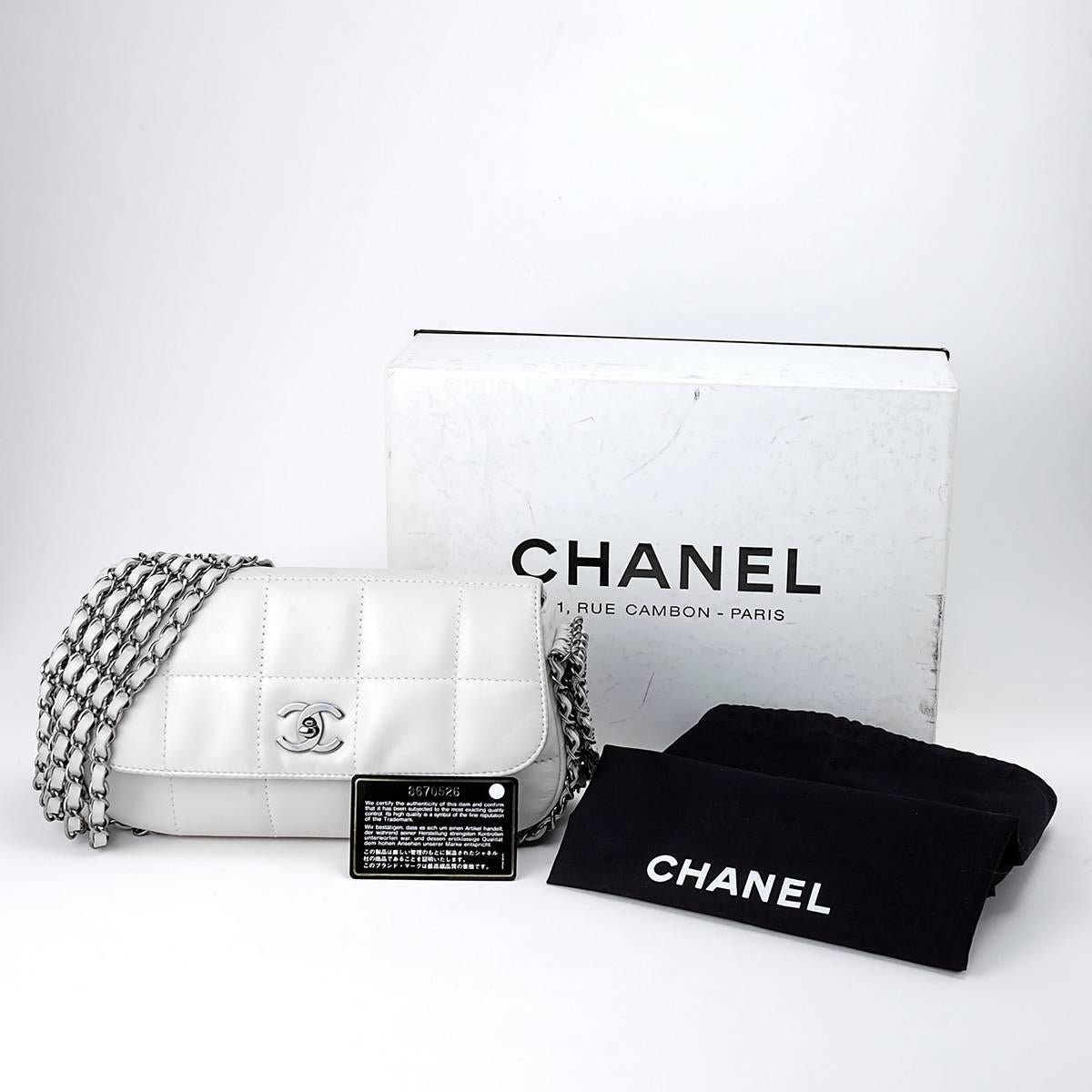 Chanel White Lambskin Silver Hardware Single Flap Bag, 2003  For Sale 1