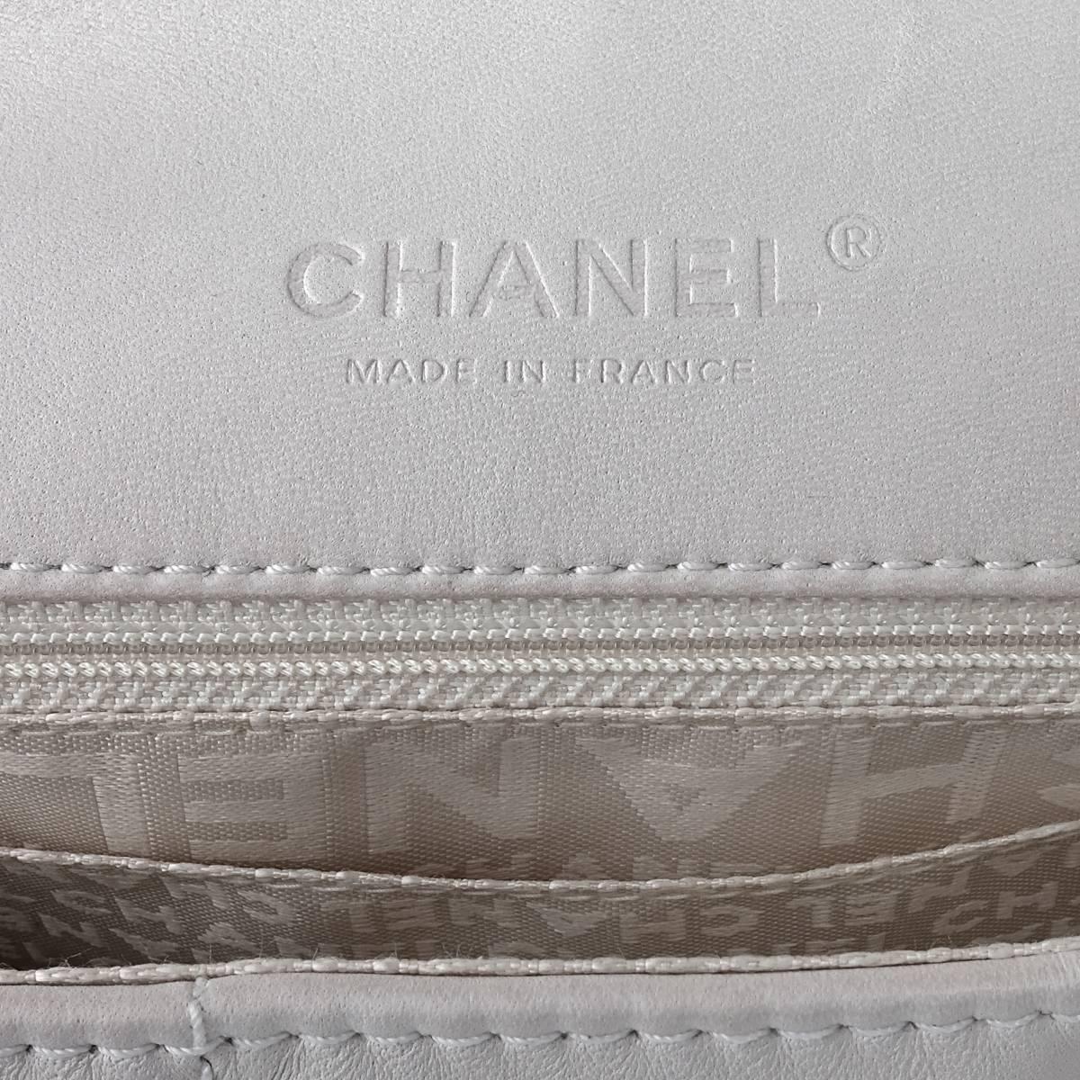 Chanel White Lambskin Silver Hardware Single Flap Bag, 2003  For Sale 4