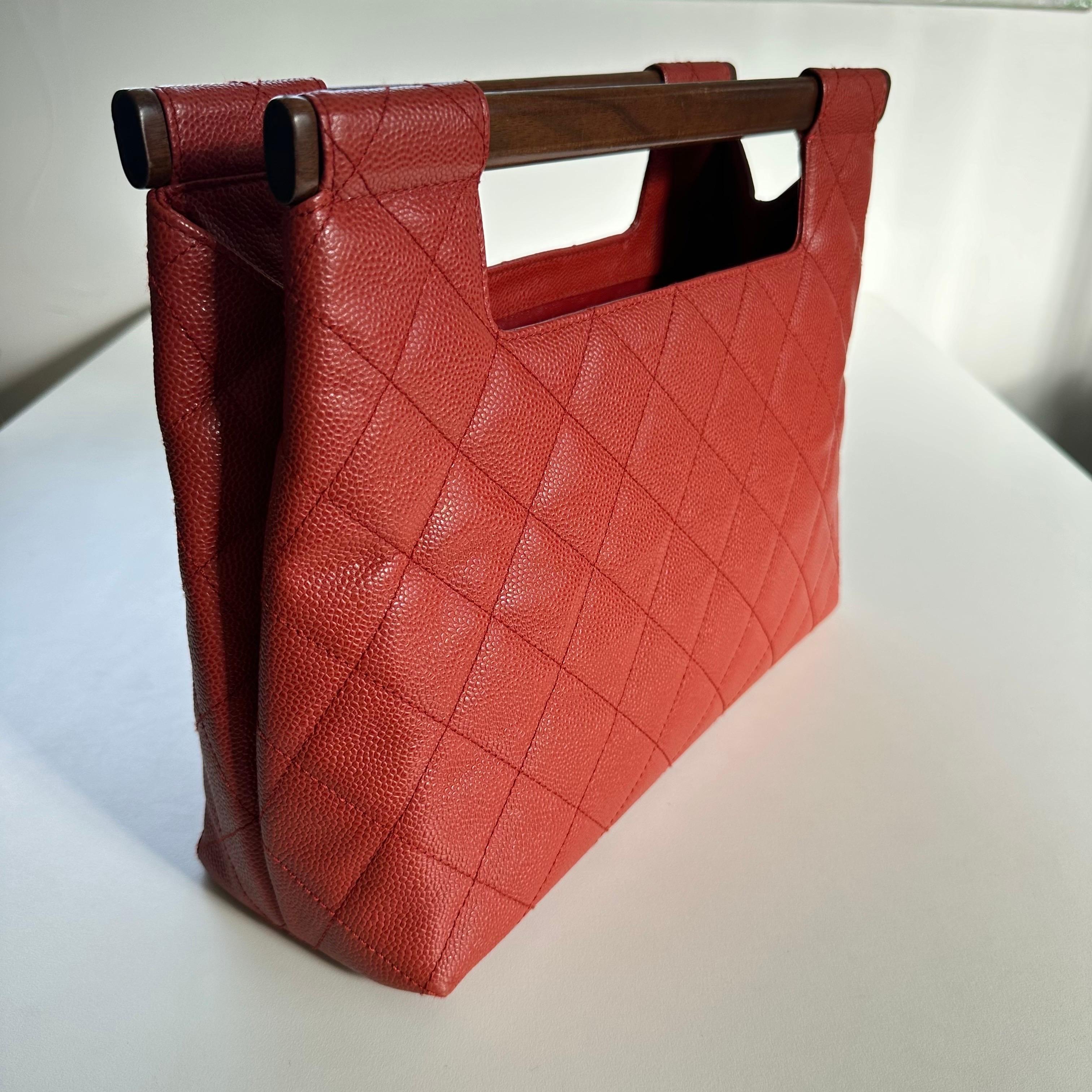 Chanel 2003 Wood Top Handle Rare Red Caviar Jumbo Kelly Envelope Clutch Tote Bag For Sale 6