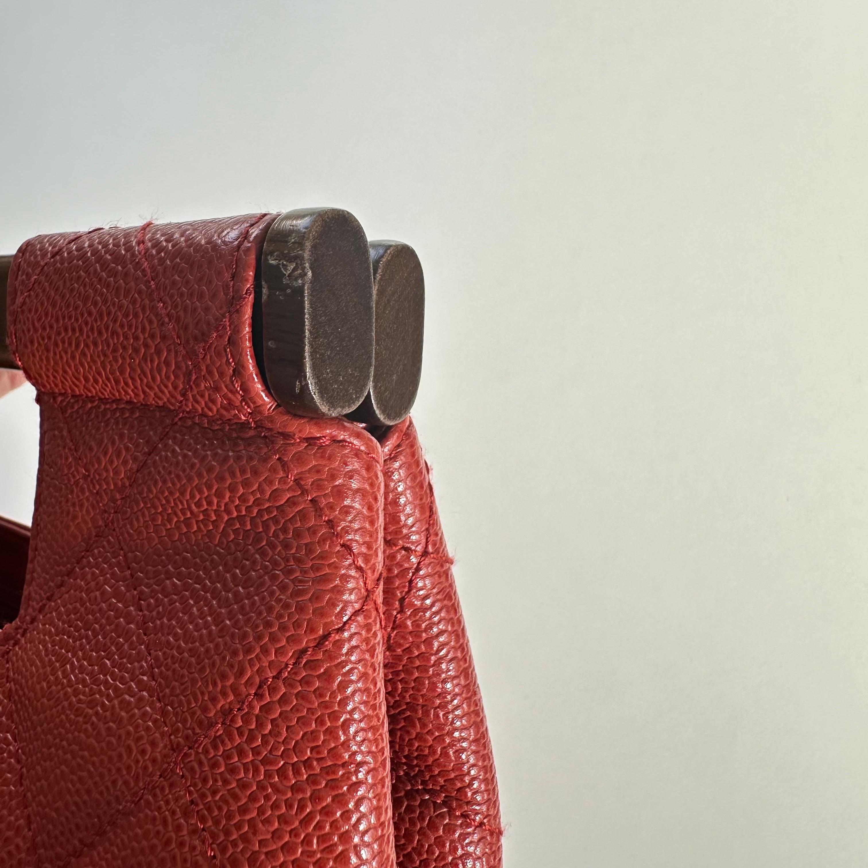 Chanel 2003 Rare sac fourre-tout « Jumbo Kelly » en cuir texturé rouge avec poignée supérieure en vente 8
