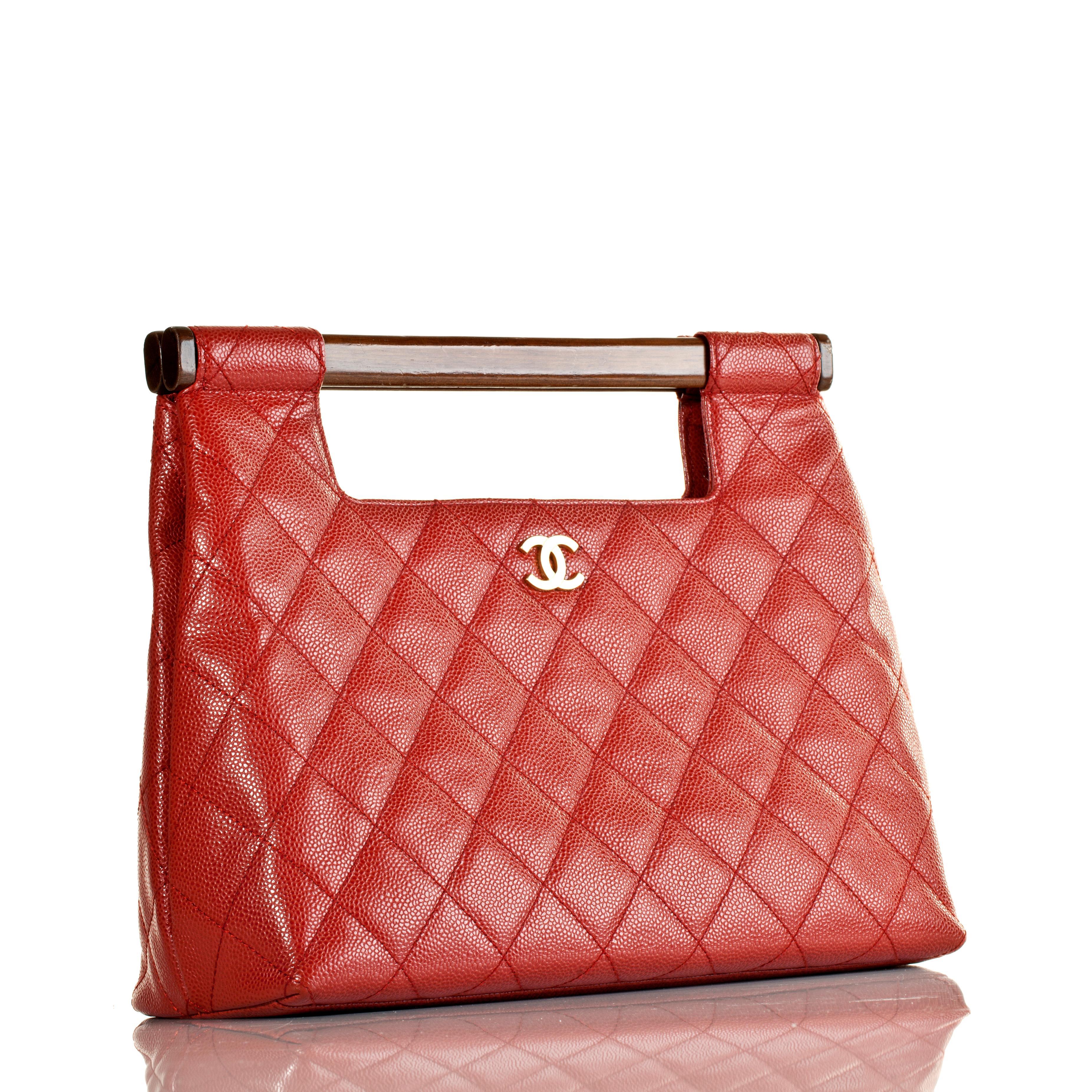 Chanel 2003 Wood Top Handle Rare Red Caviar Jumbo Kelly Envelope Clutch Tote Bag In Good Condition For Sale In Miami, FL