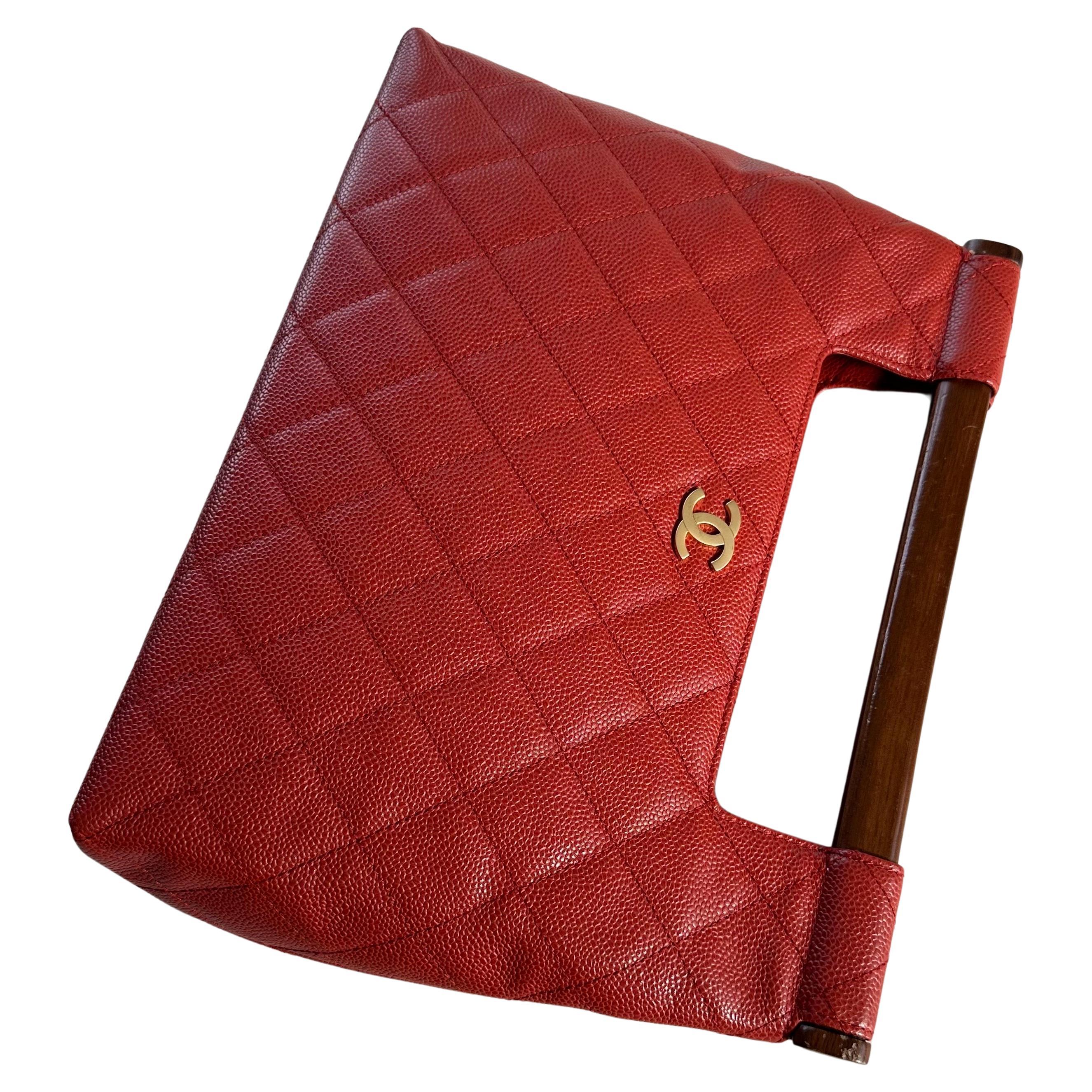 Chanel 2003 Wood Top Handle Rare Red Caviar Jumbo Kelly Envelope Clutch Tote Bag en venta 1