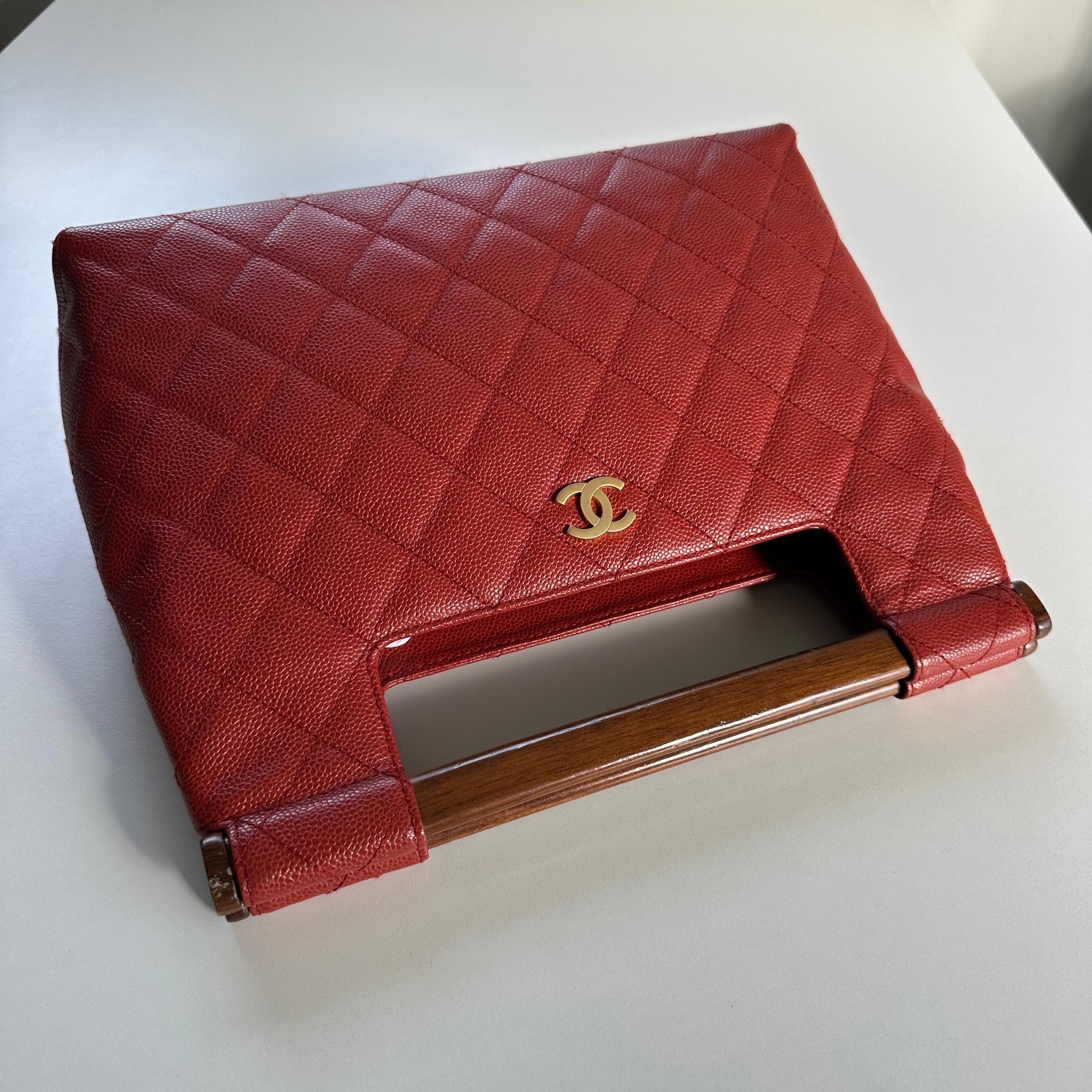 Chanel 2003 Wood Top Handle Rare Red Caviar Jumbo Kelly Envelope Clutch Tote Bag For Sale 3