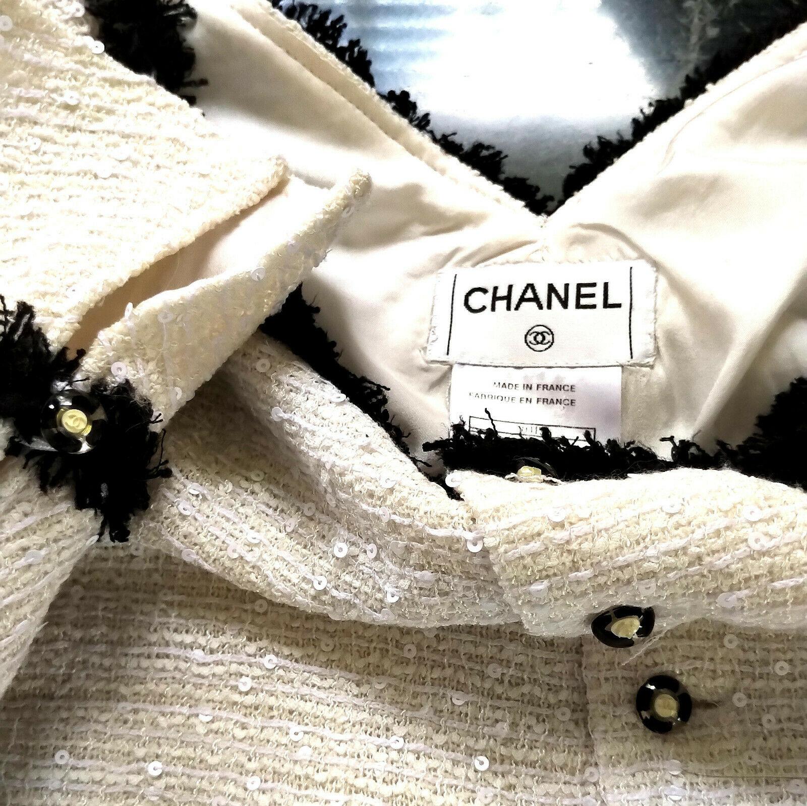 Chanel 2004 04P Ivory Sequin Tweed & Black Fringe Top Jacket FR 36/ US 2 4 For Sale 5