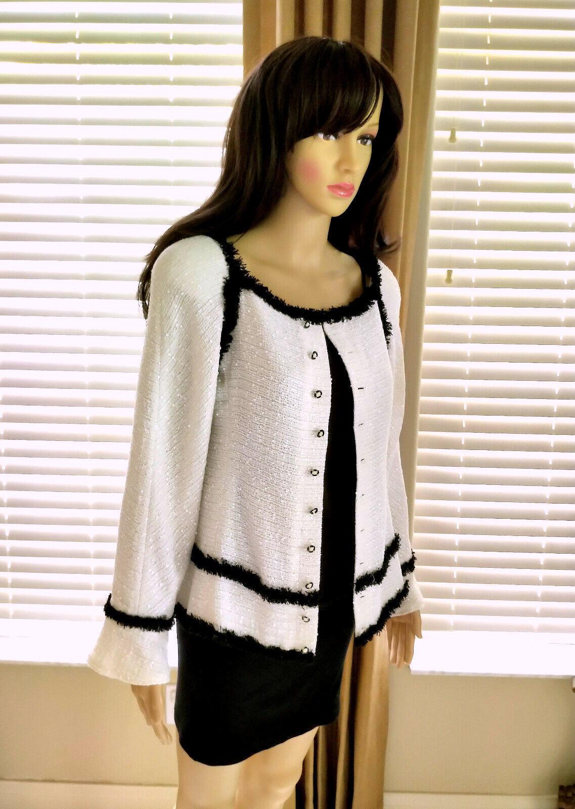 Chanel 2004 04P Ivory Sequin Tweed & Black Fringe Top Jacket FR 36/ US 2 4 For Sale 1