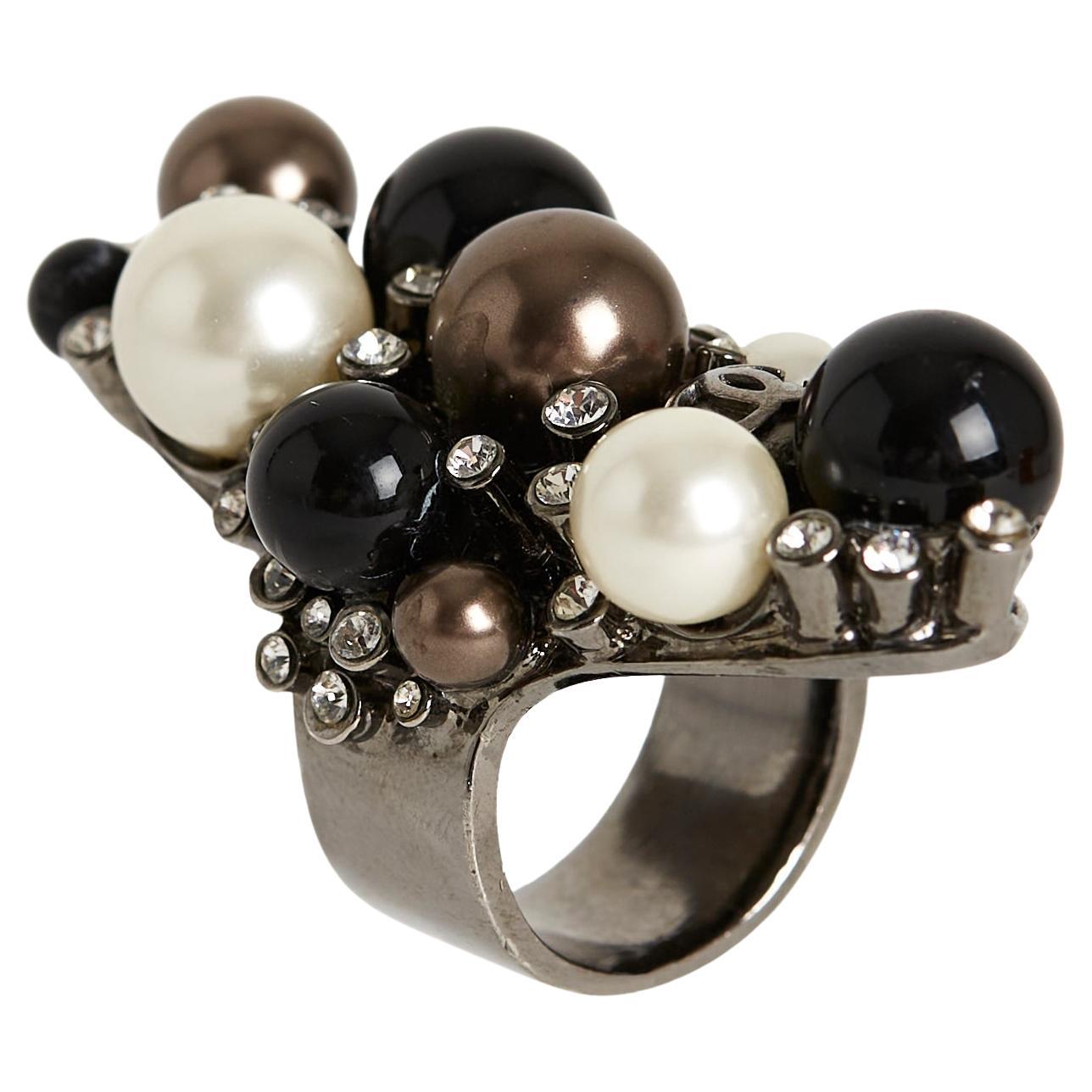 Chanel 2004 Bague T53/54 Black White Pearls Maxi Ring US6.5 For Sale