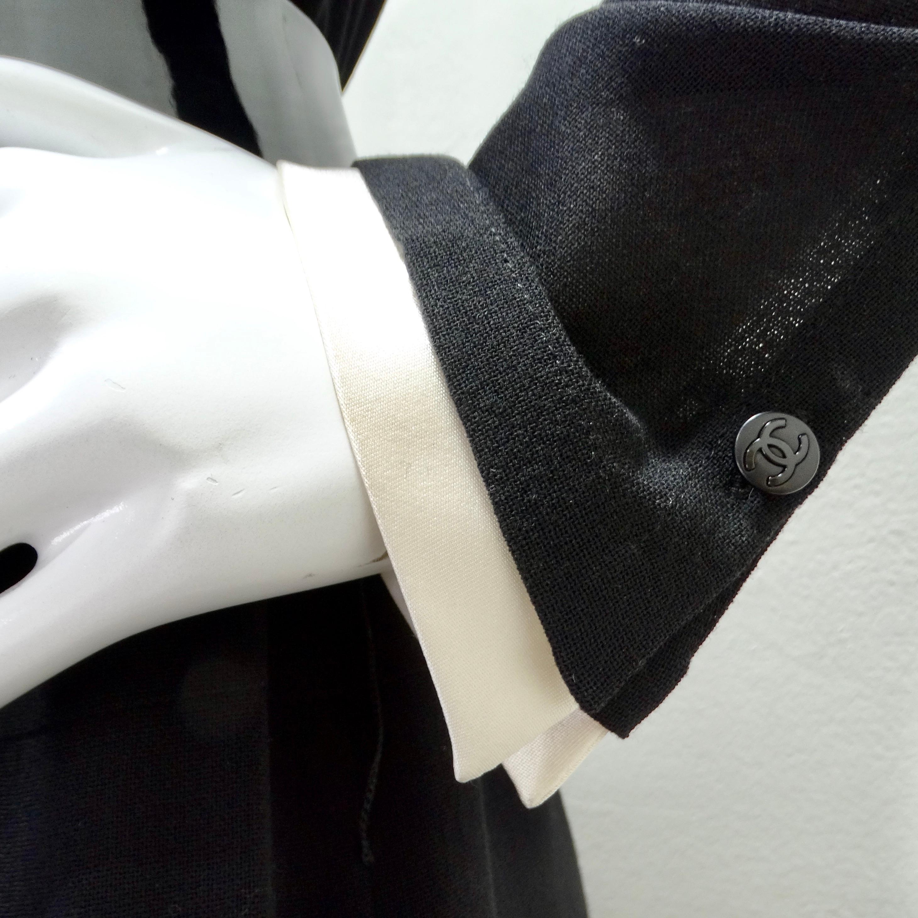 Chanel 2004 Schwarzes Kleid mit Knopfleiste und Gürtel und Gürtel im Angebot 3