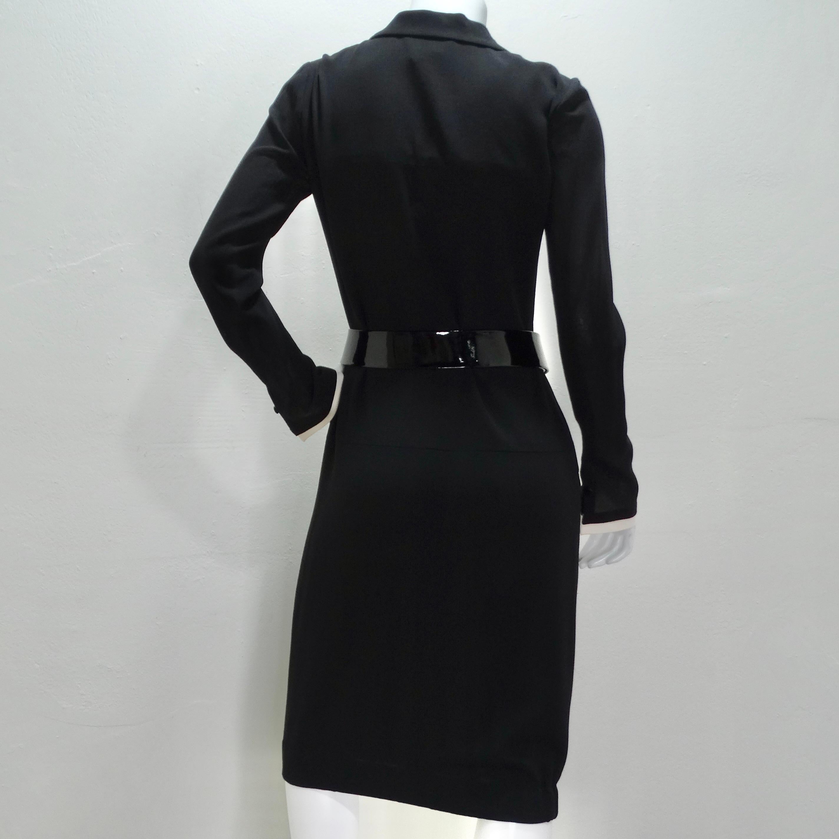 Chanel 2004 - Robe à col boutonné et ceinture en noir en vente 5