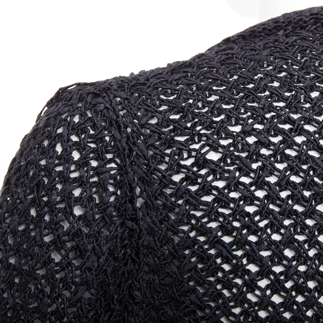 CHANEL 2004 cardigan à mailles ouvertes en coton mélangé CC noir FR38 M en vente 3