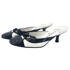 Chanel 2004 Karl Lagerfeld Bow Embellished Cap Toe Kitten Heel Mules 36.5