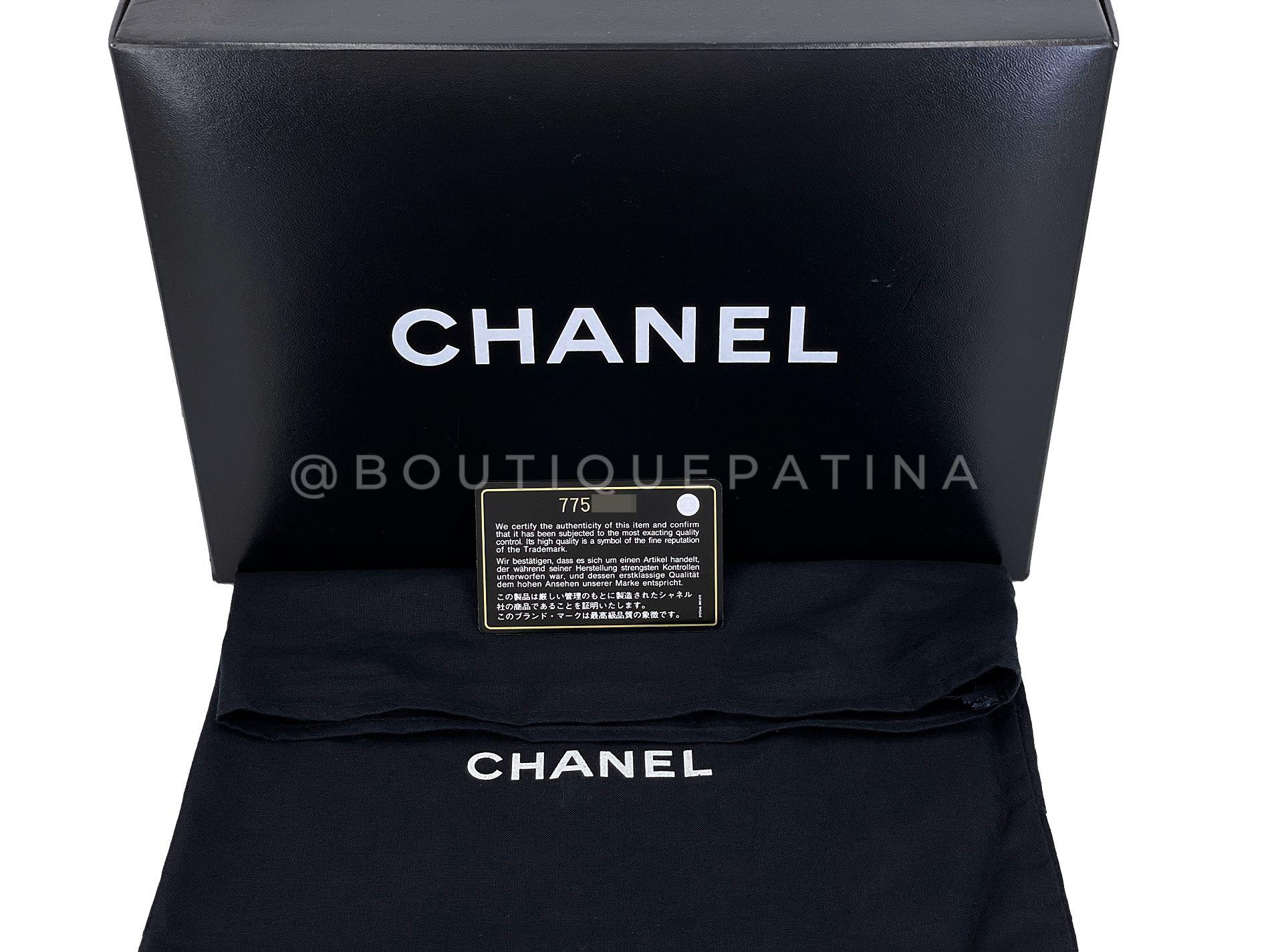 Chanel 2004 Vintage Black Caviar Small Classic Double Flap Bag 24k GHW 66378 For Sale 9