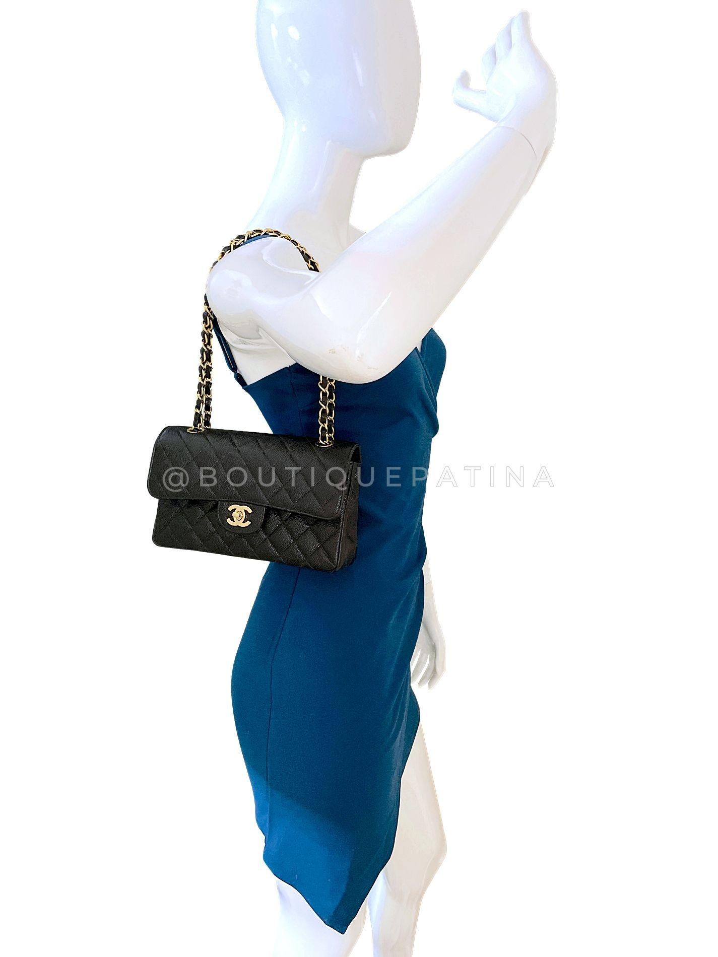 Chanel 2004 Vintage Black Caviar Small Classic Double Flap Bag 24k GHW 66378 For Sale 10