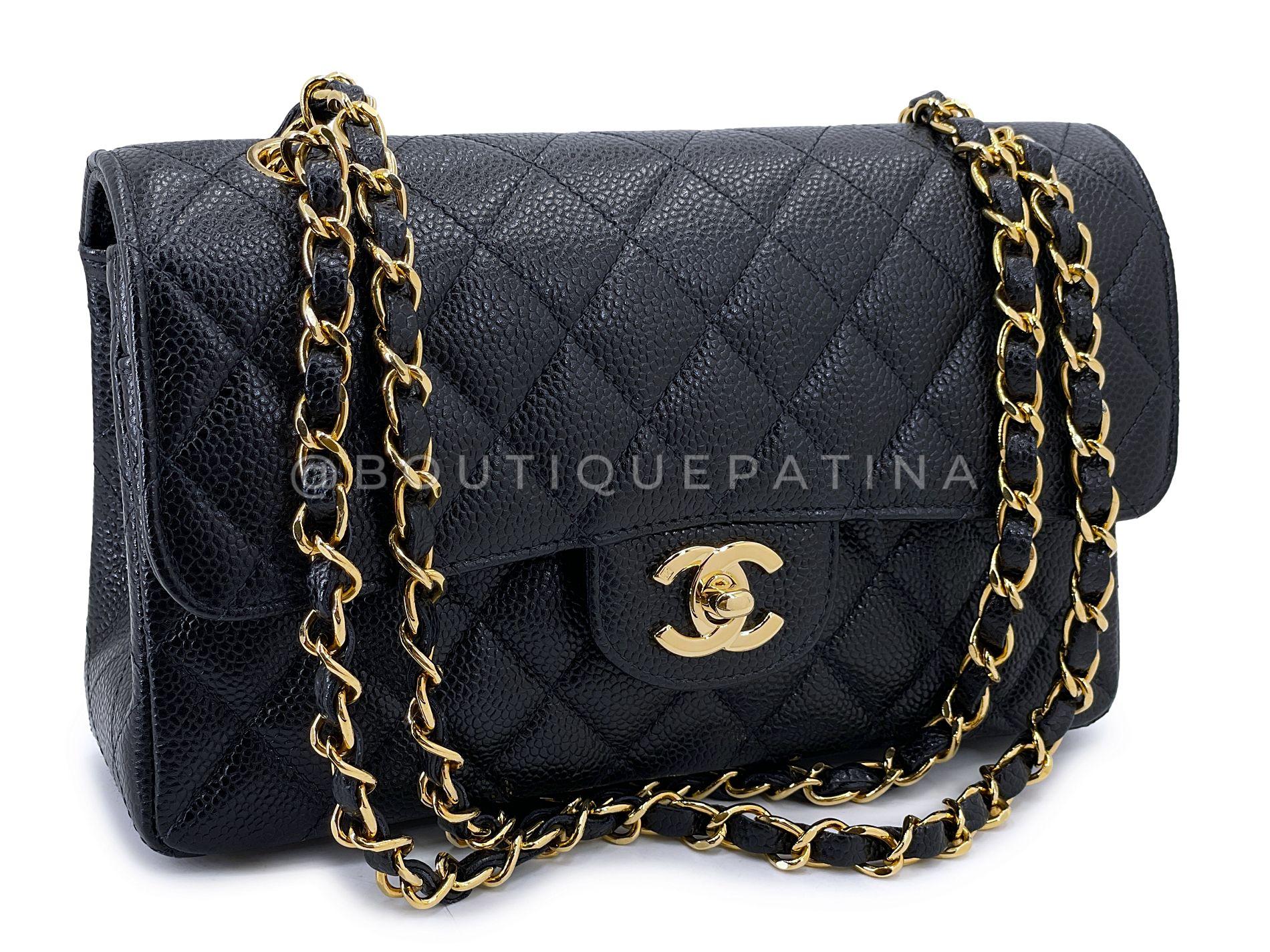 Store item: 66378
For 20 years, Boutique Patina has specialized in sourcing and curating the most pristine vintage and collectible accessories by searching closets around the world.  This is a vintage classic. Produced in 2003, it is 20 years old