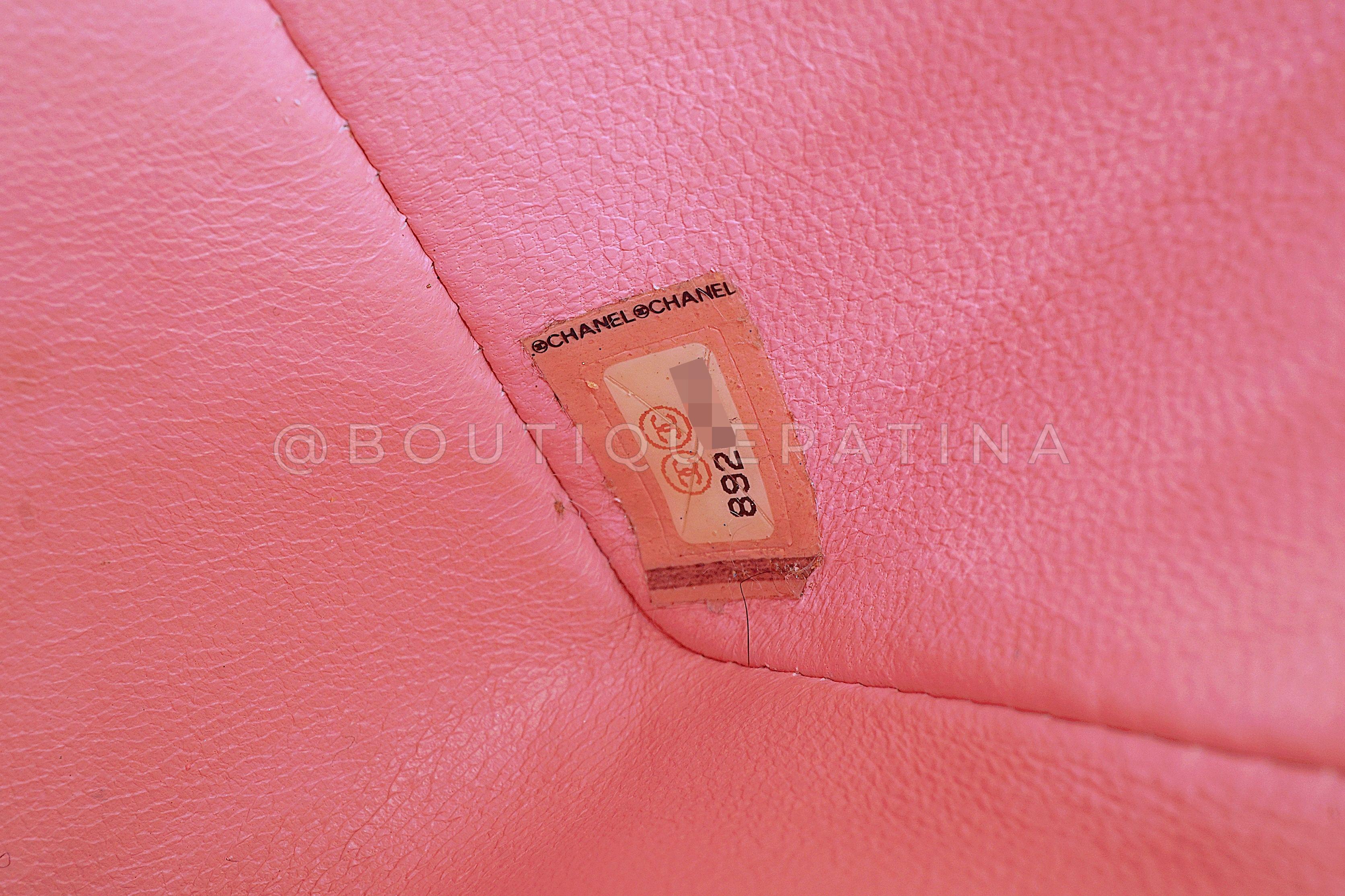 Chanel 2004 Vintage Sakura Pink Square Mini Flap Bag 24k GHW 67727 en vente 8