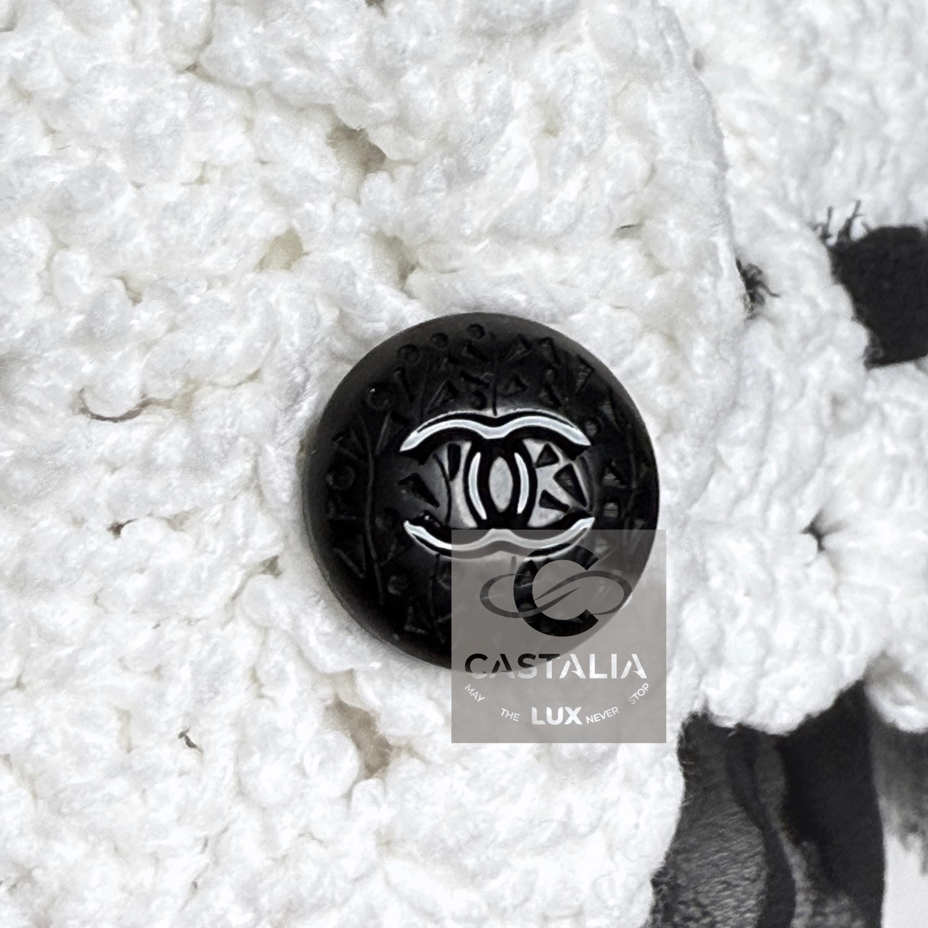 CHANEL 2005 Coleccionistas Crochet Couture Conjunto 40 FR en venta 12