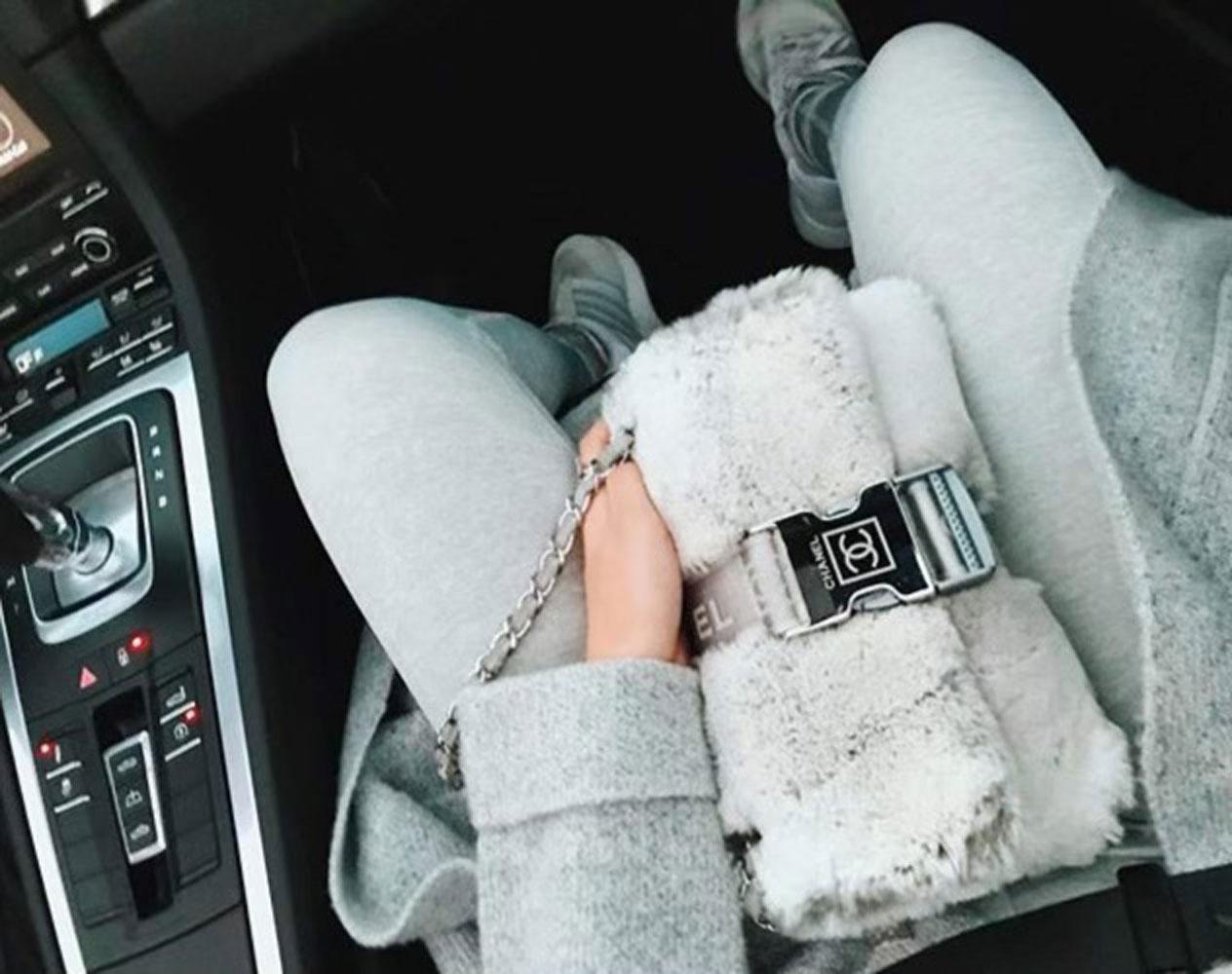 Chanel Grey Lapin Fur Shoulder Bag

Year: 2005 {Vintage 20 Years}

Single flap, grey tech fabric lining, grey zip closure and snap buckle, silver-tone metal chain interlaced with grey tech fabric and rubber label reads Chanel.

Made in Italy

9.5