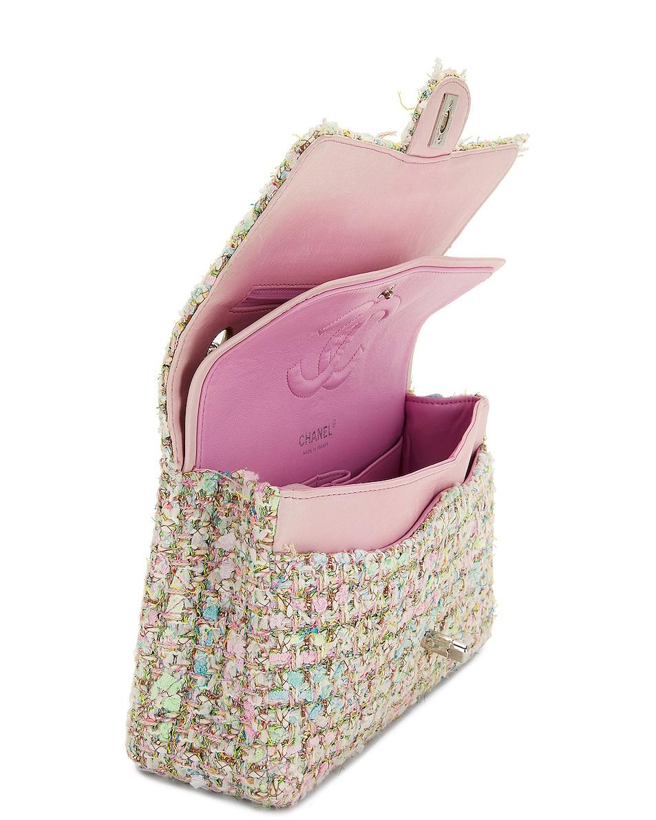Chanel 2005 Vintage 2.55 Medium Tweed Pink Multicolor Classic Double Flap Bag  en vente 1