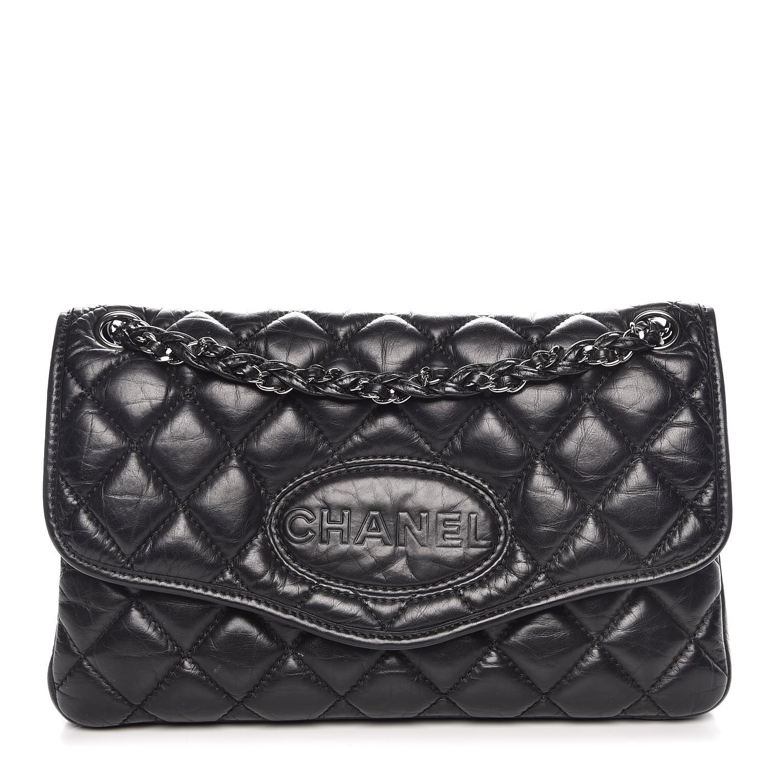 Chanel 2005 Vintage Soft Distressed Leather Diamond Quilted Classic Flap Bag In Good Condition For Sale In Miami, FL